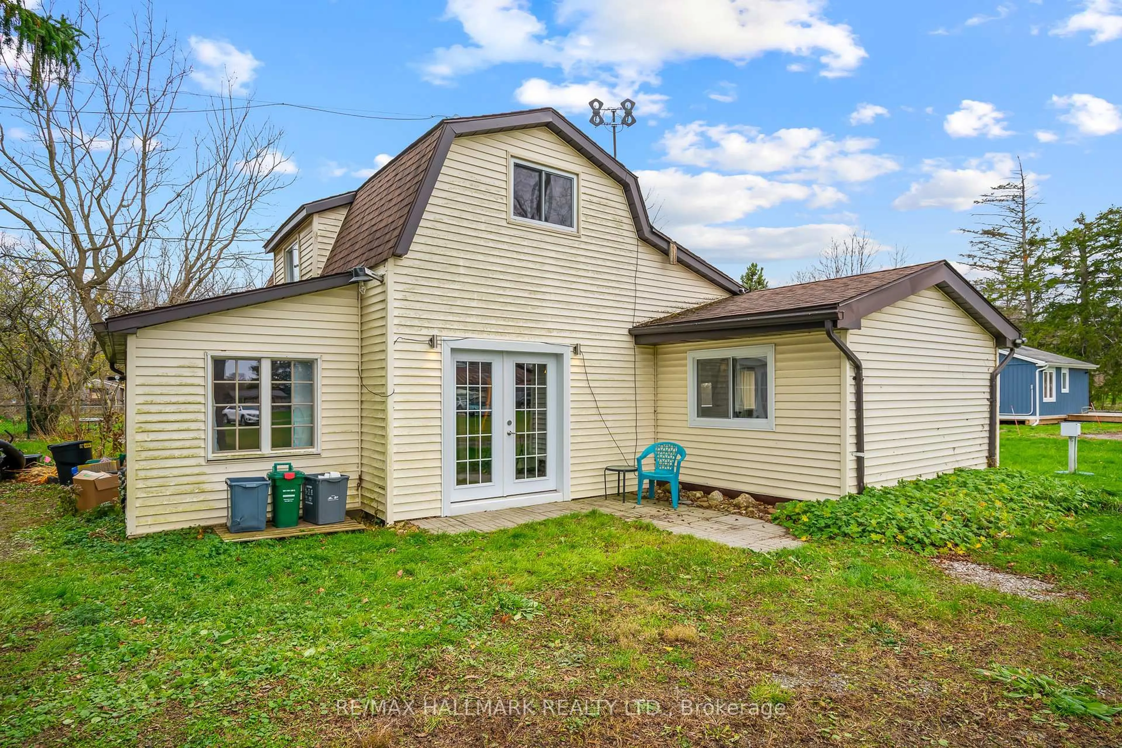 Home with vinyl exterior material, unknown for 231 Point Abino Rd, Fort Erie Ontario L0S 1N0