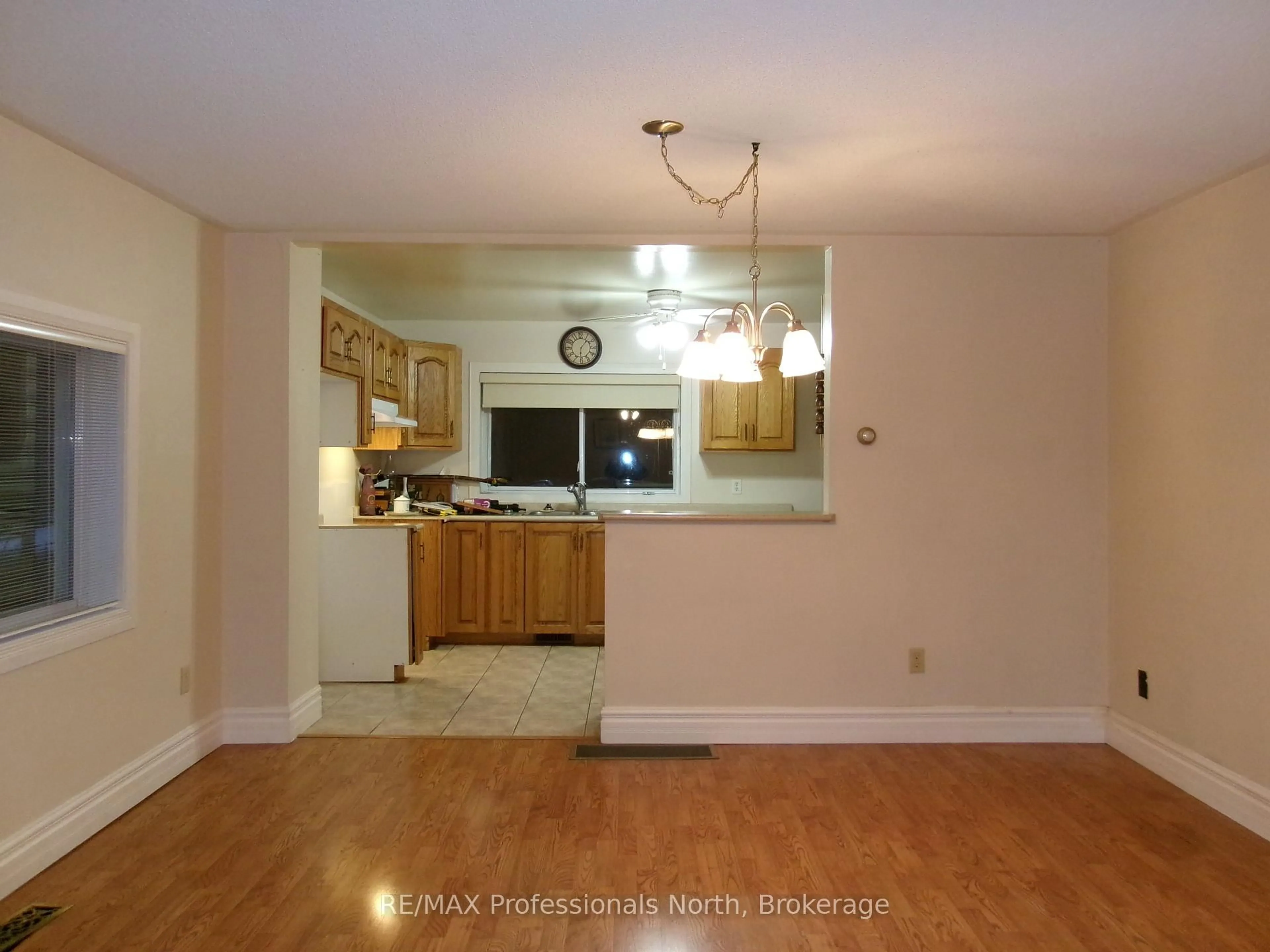 Unknown for 646 Mountain St, Dysart et al Ontario K0M 1S0