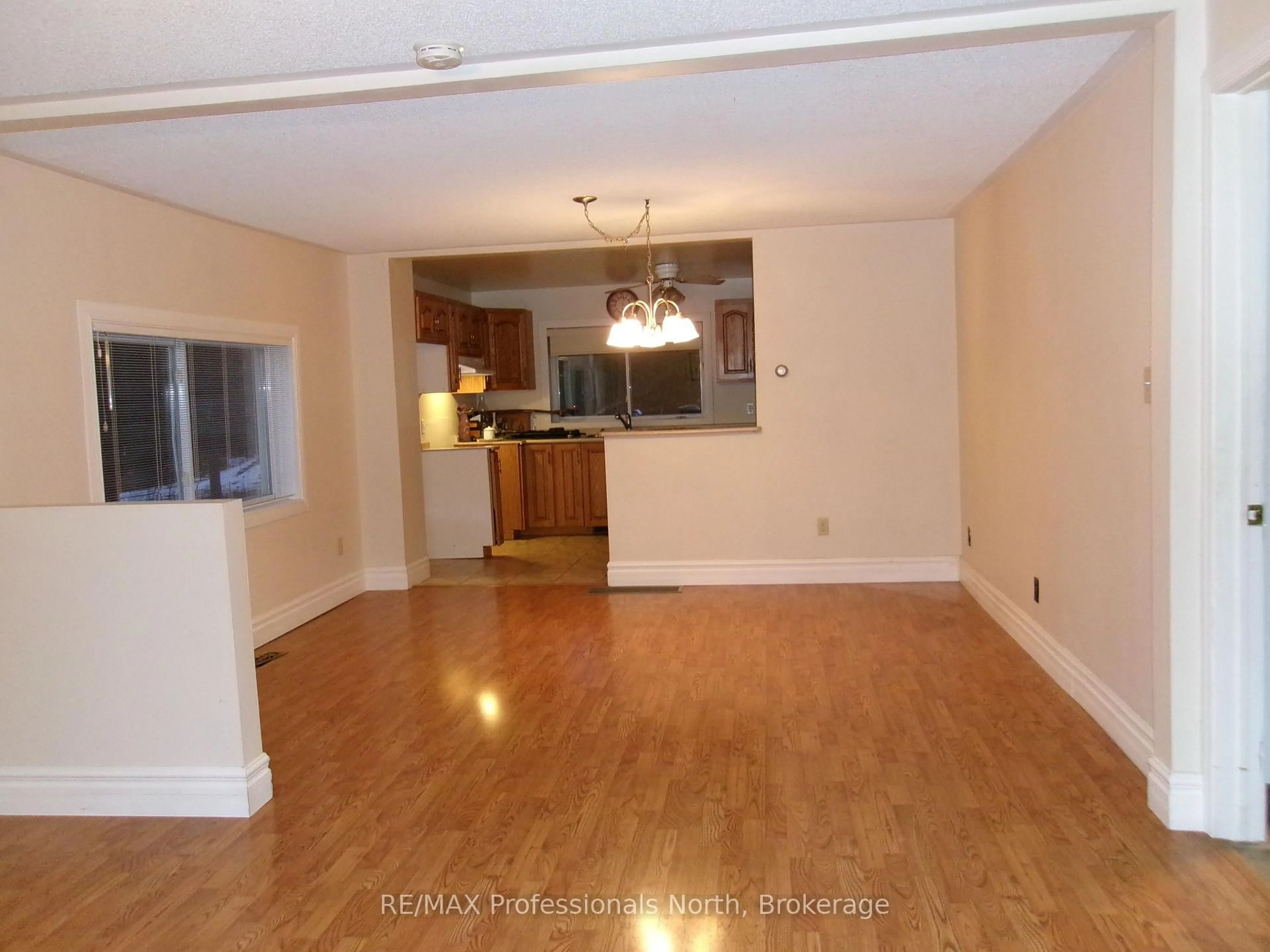 A pic of a room for 646 Mountain St, Dysart et al Ontario K0M 1S0