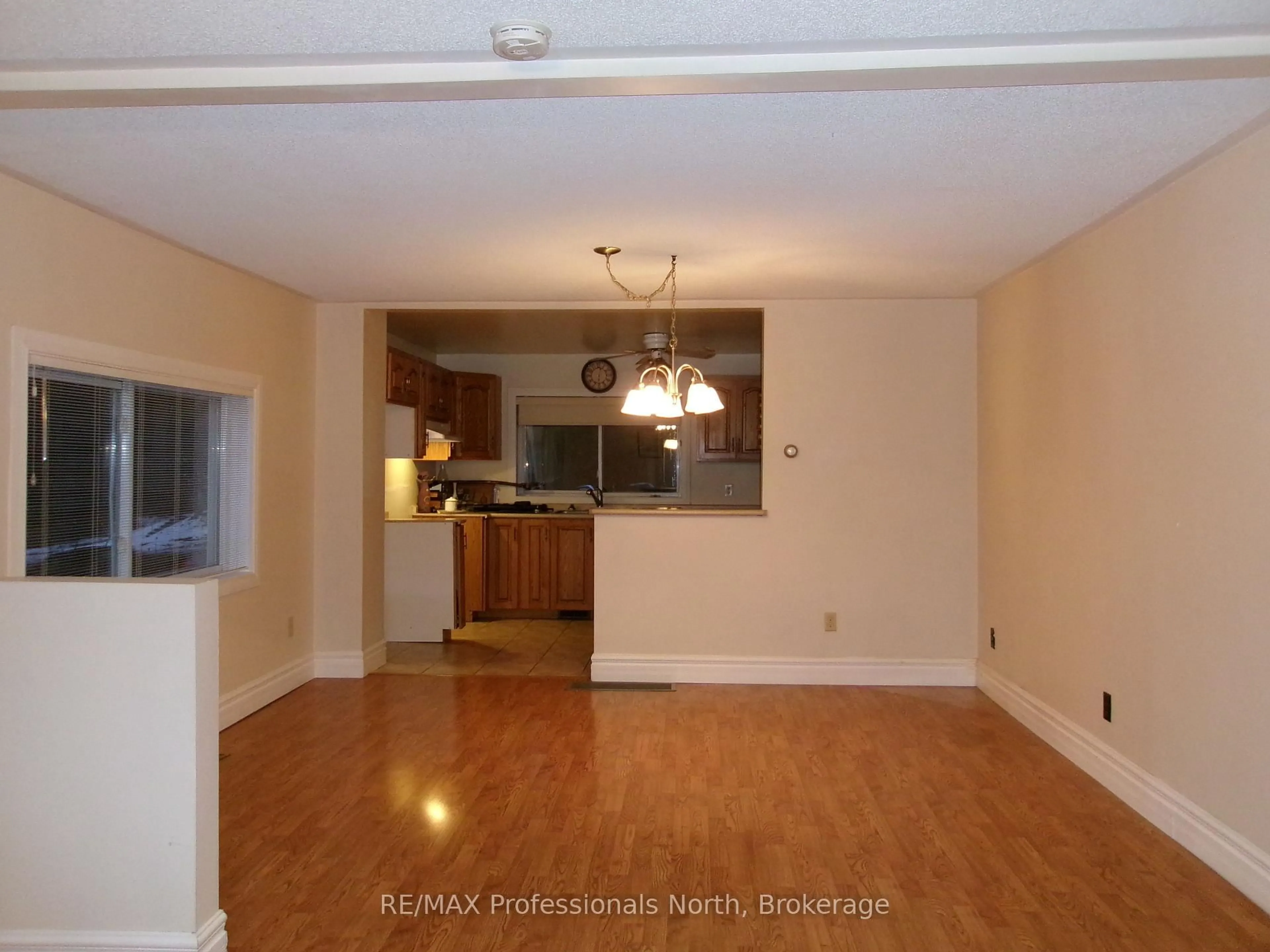 Unknown for 646 Mountain St, Dysart et al Ontario K0M 1S0