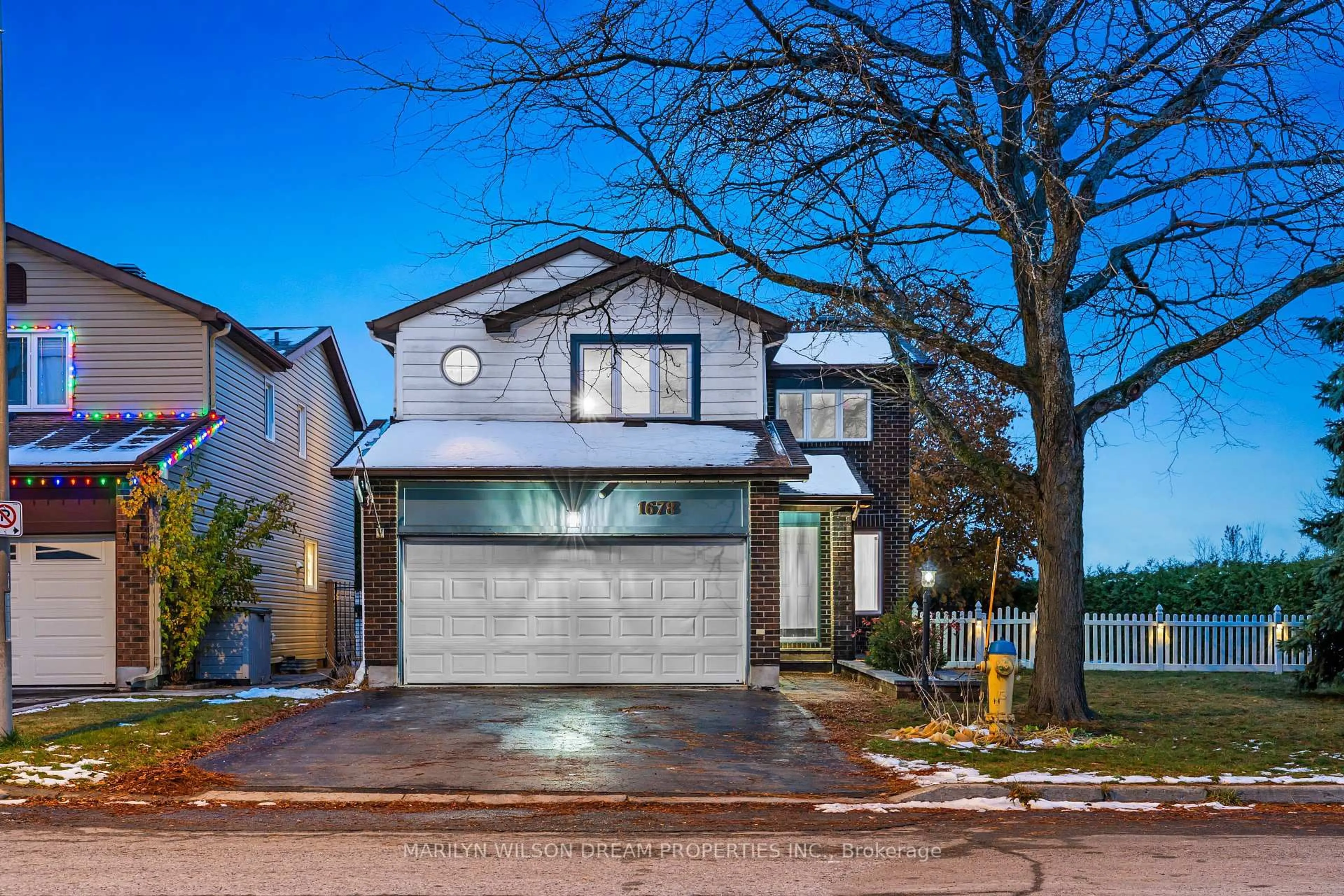 Home with brick exterior material, street for 1678 Smithers Cres, Ottawa Ontario K1C 4W9