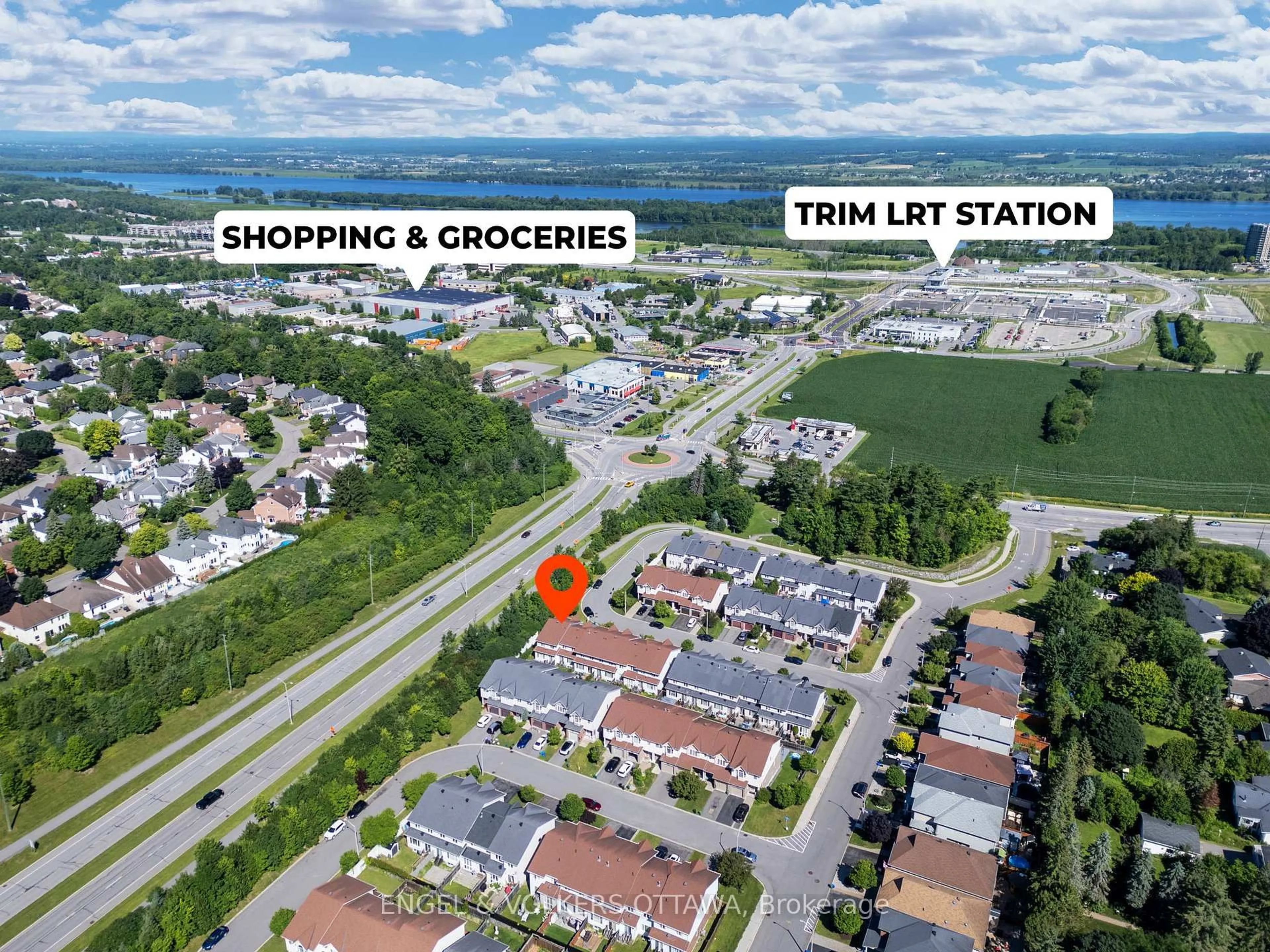 A pic from outside/outdoor area/front of a property/back of a property/a pic from drone, street for 135 Challenge Cres, Ottawa Ontario K4A 0T9