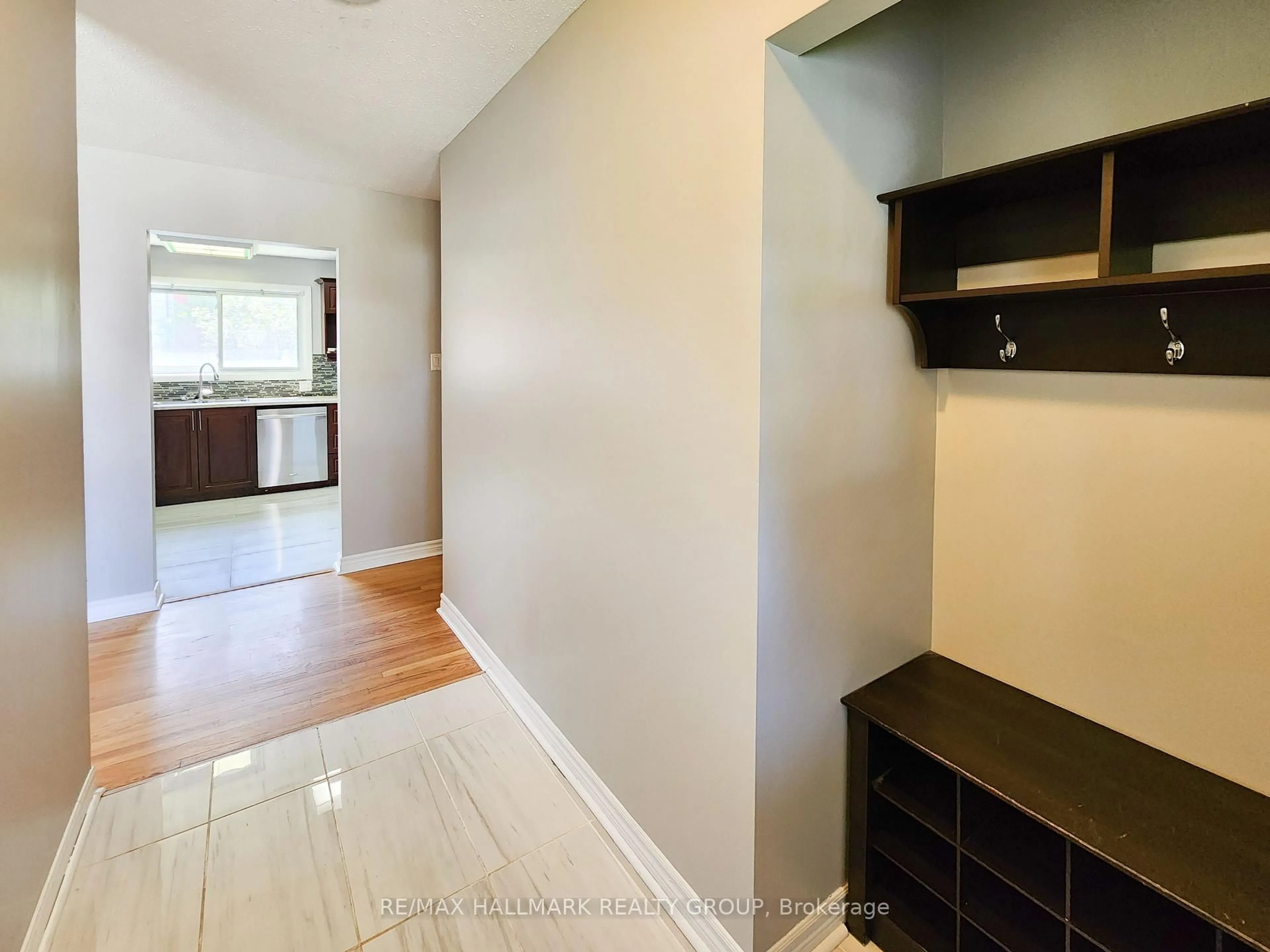 Unknown for 14 Roberta Cres, Barrhaven Ontario K2J 1G6