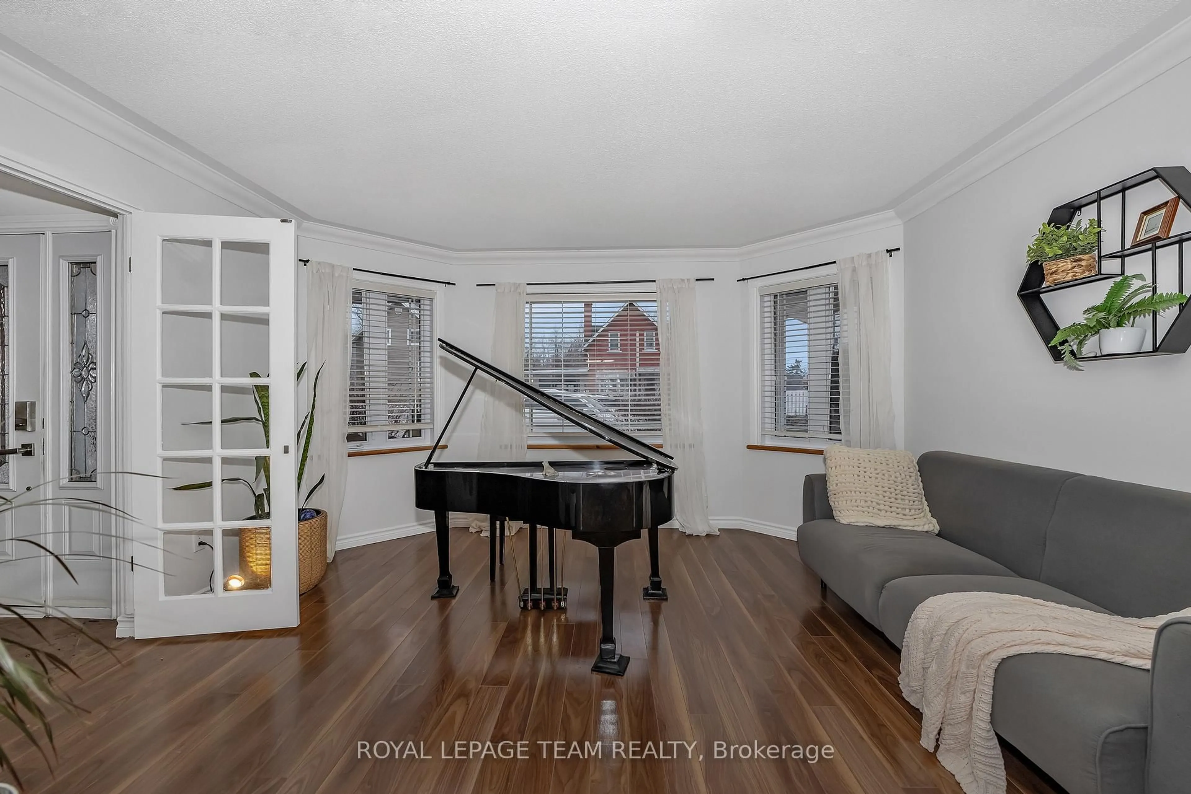 Unknown for 7 Main St, Cobden Ontario K0J 1K0