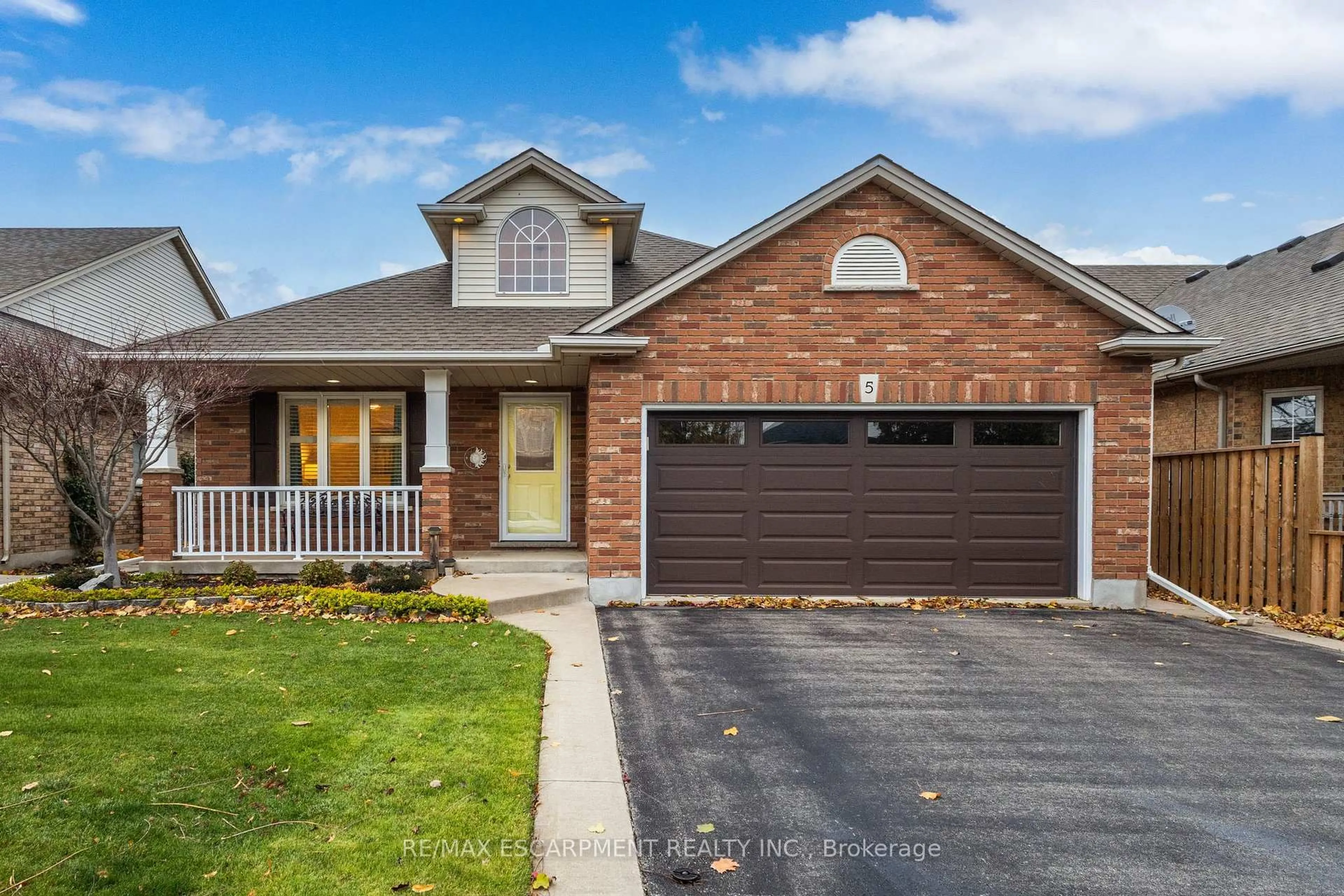 Home with brick exterior material, street for 5 Briarwood Dr, St. Catharines Ontario L2S 4A7