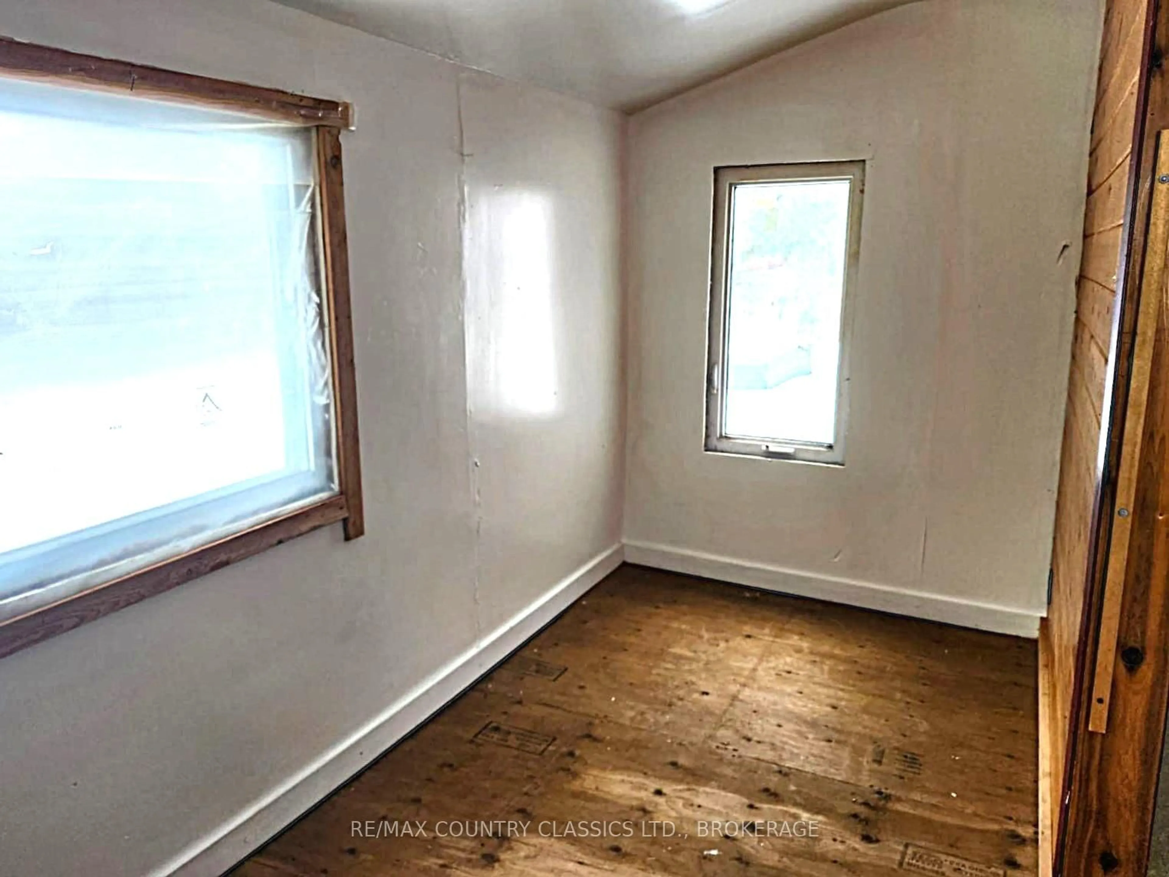 A pic of a room for 605 Slate Falls Rd, Denbigh Ontario K0H 1L0