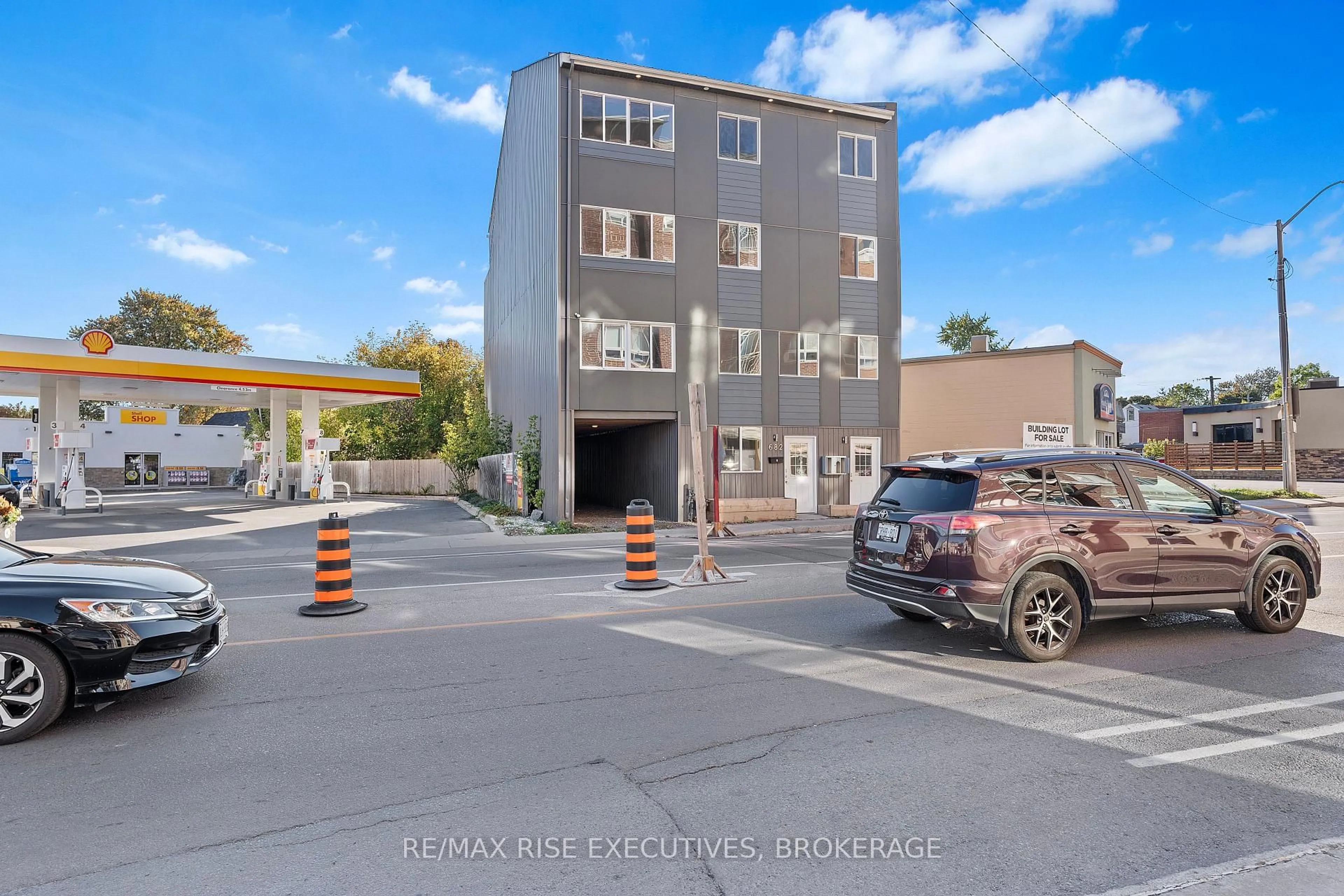 Unknown for 682 Princess St, Kingston Ontario K7L 1E7