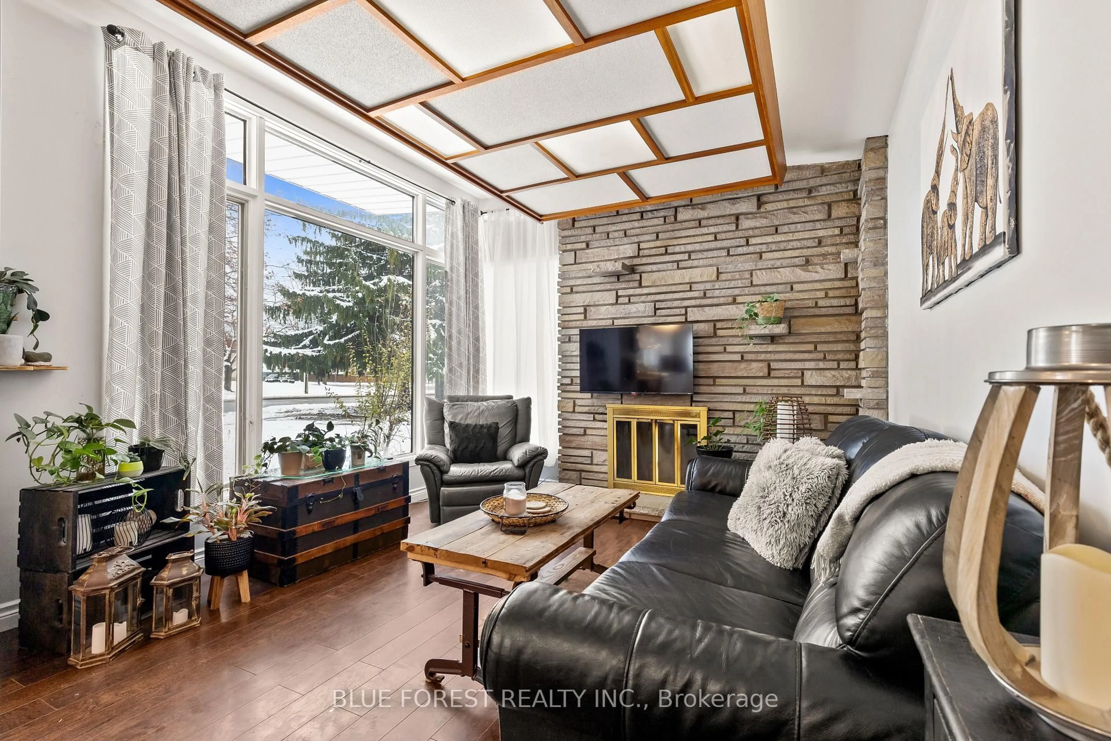 Living room with furniture, unknown for 265 Clarke Rd, London East Ontario N5W 5E7