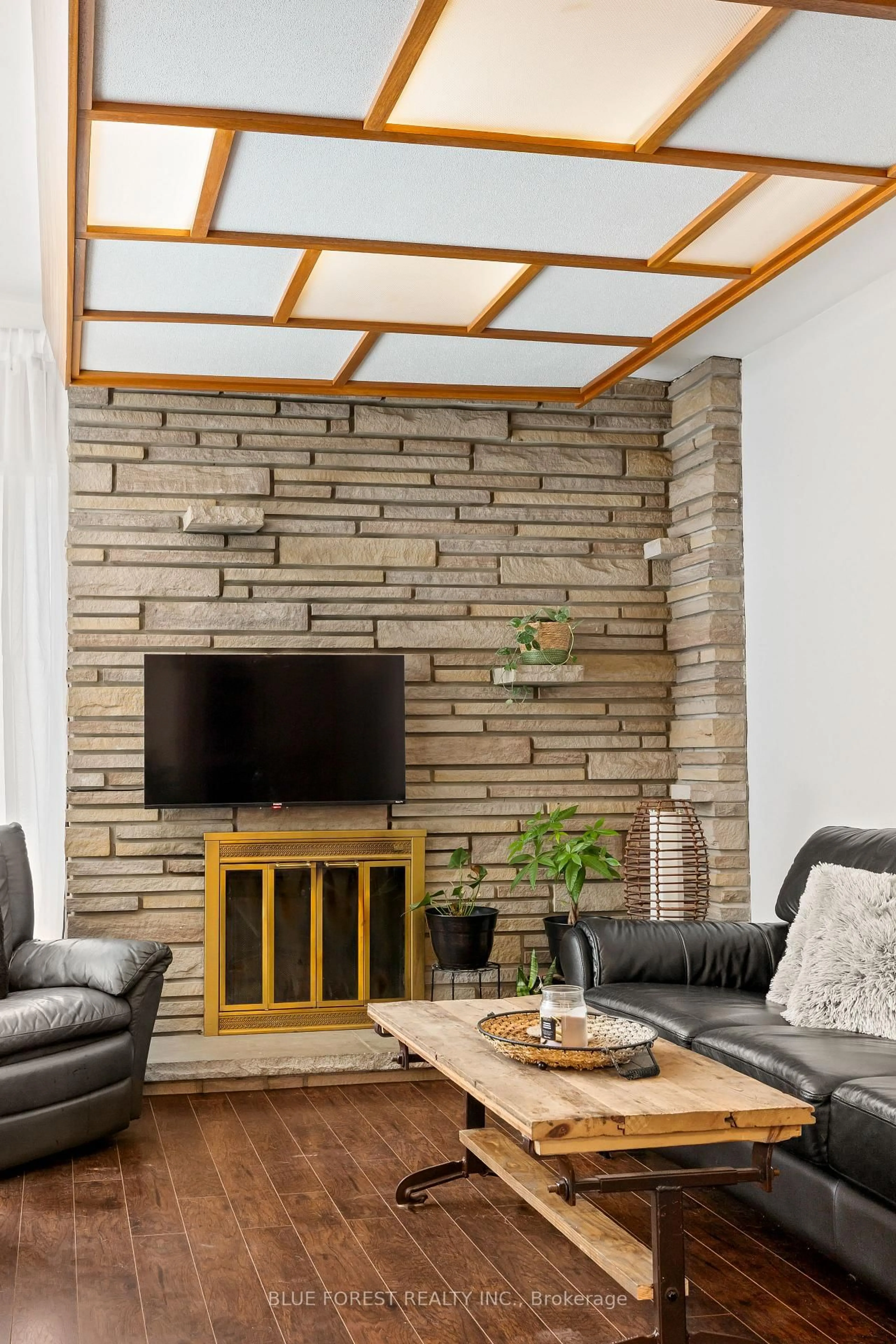 Living room with furniture, unknown for 265 Clarke Rd, London East Ontario N5W 5E7