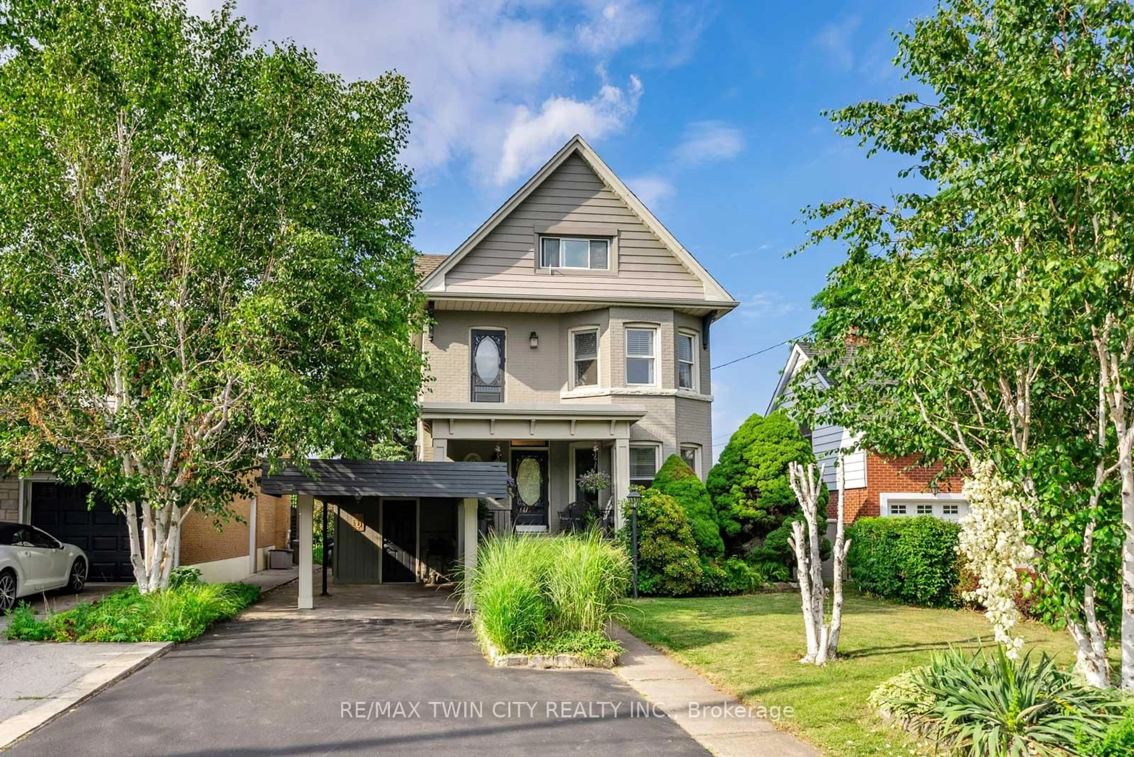 Home with brick exterior material, street for 47 Mountain Park Ave, Hamilton Ontario L9A 1A1