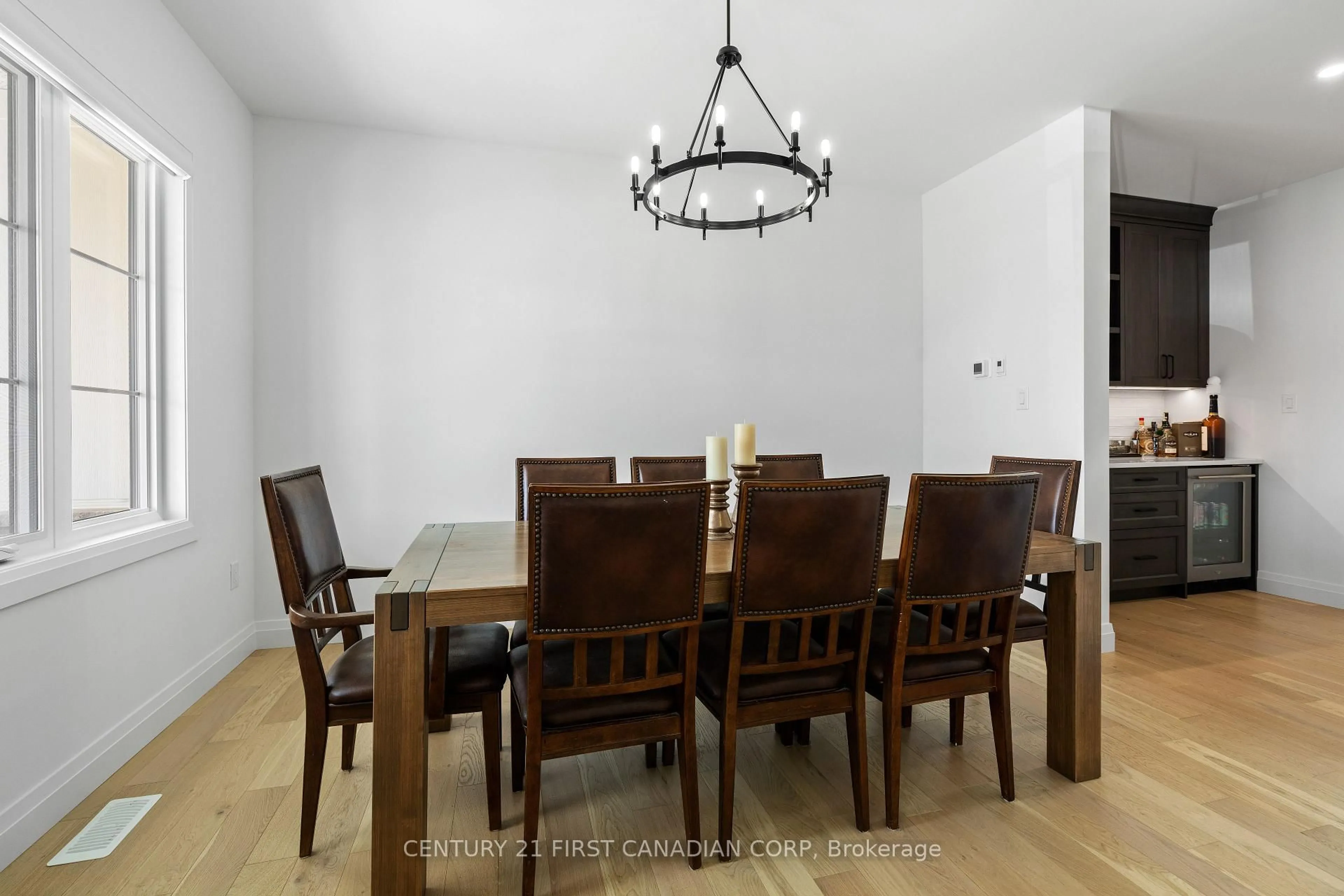 Dining room, wood/laminate floor for 162 Princeton Terr, London South Ontario N6K 0L5