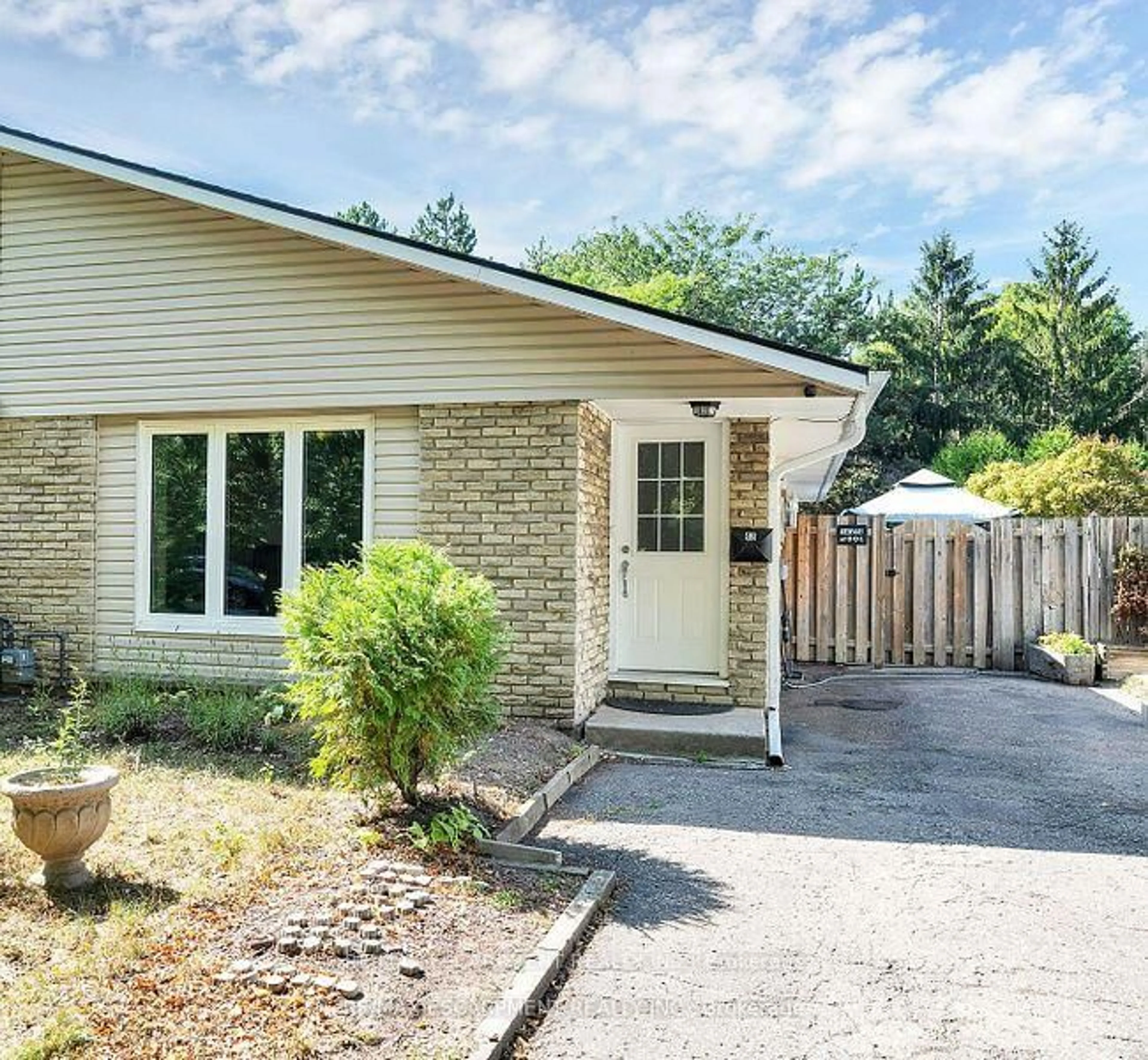 Home with vinyl exterior material, street for 43 Elma St, St. Catharines Ontario L2N 6Z2