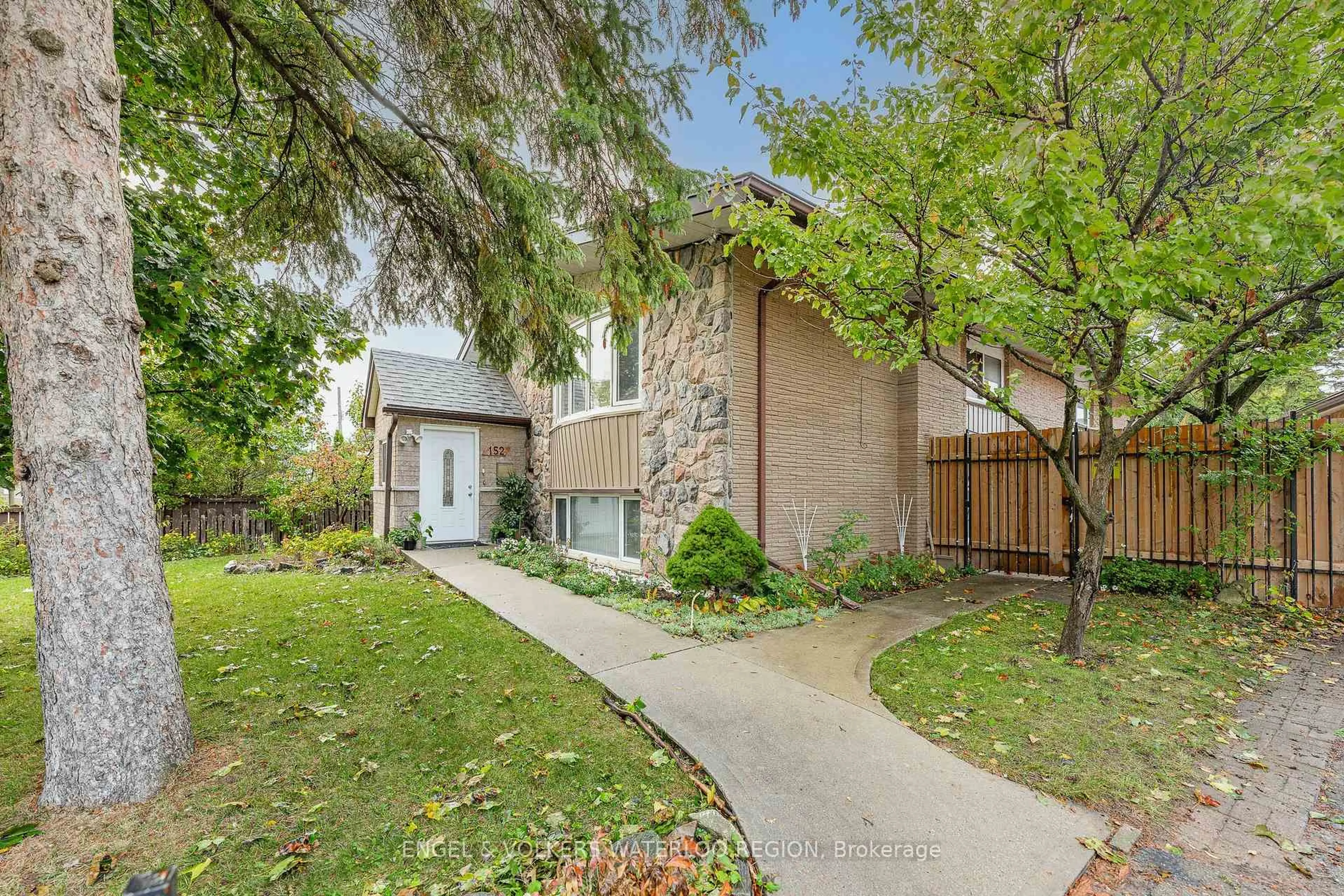Home with brick exterior material, street for 152 Kinzie Ave, Kitchener Ontario N2A 2J8