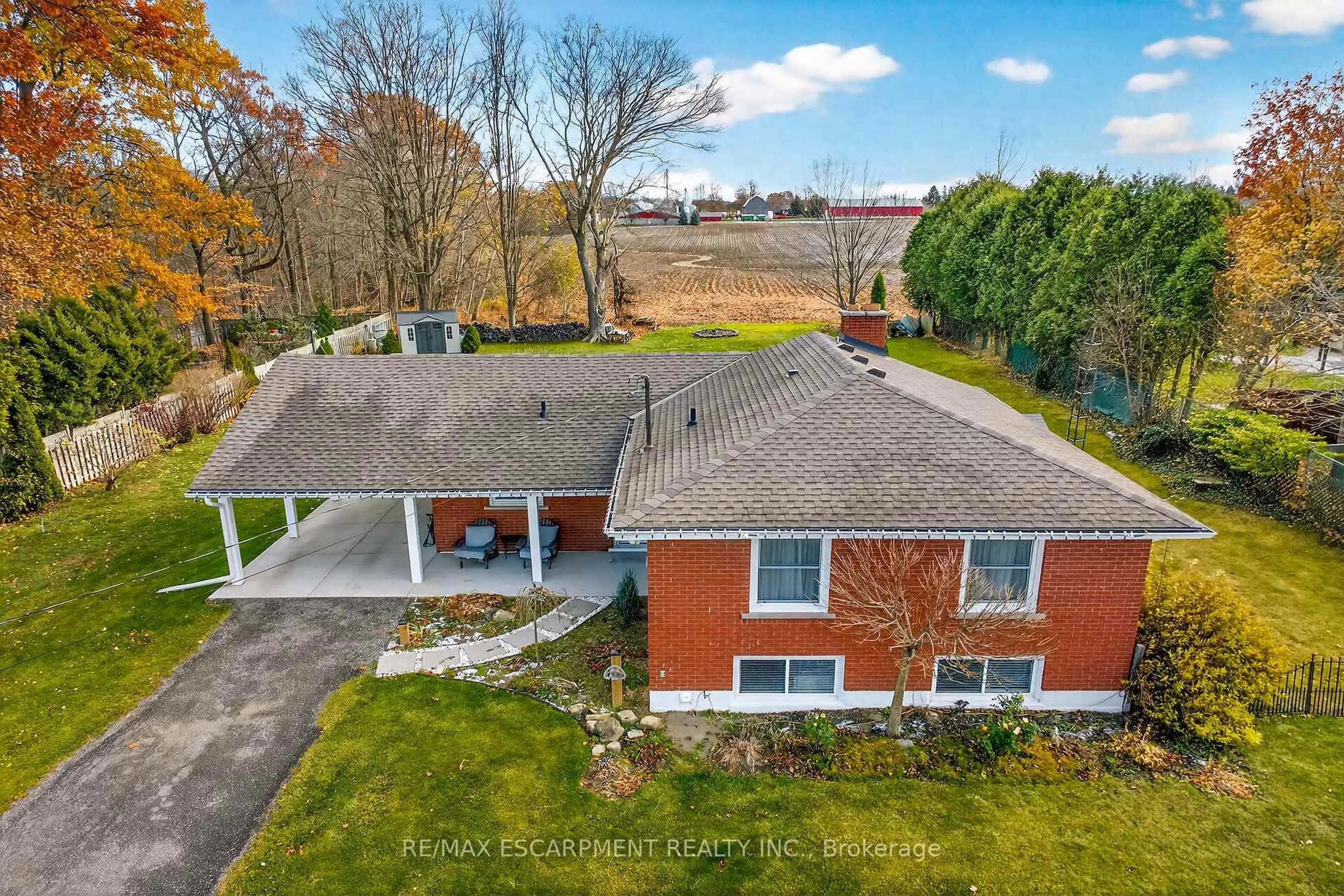 A pic from outside/outdoor area/front of a property/back of a property/a pic from drone, unknown for 1597 Trinity Church Rd, Hamilton Ontario L0R 1P0