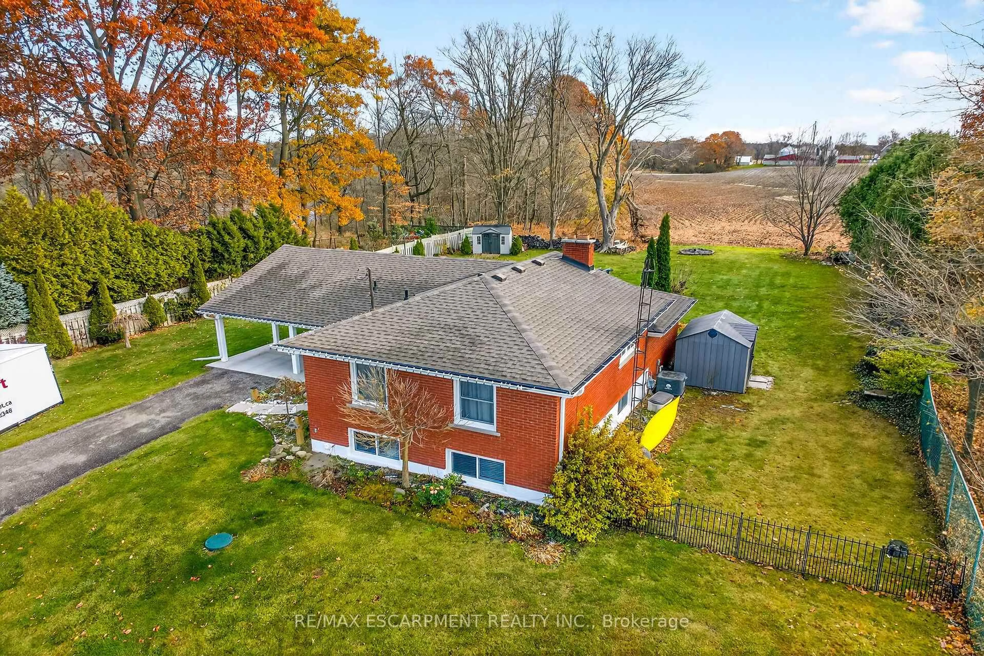 A pic from outside/outdoor area/front of a property/back of a property/a pic from drone, unknown for 1597 Trinity Church Rd, Hamilton Ontario L0R 1P0