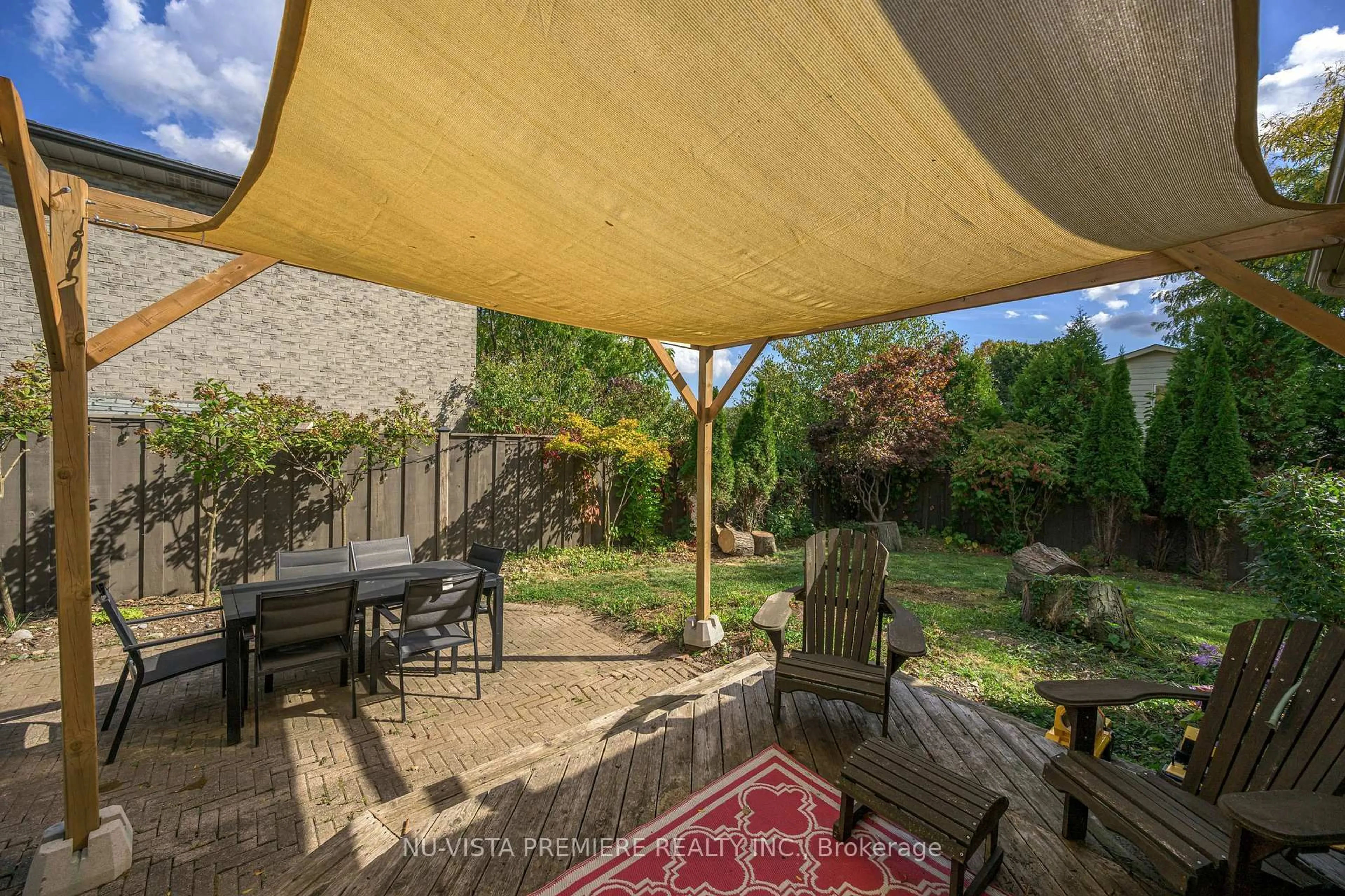 Patio, street for 237 Castlegrove Blvd, London North Ontario N6G 3Y7