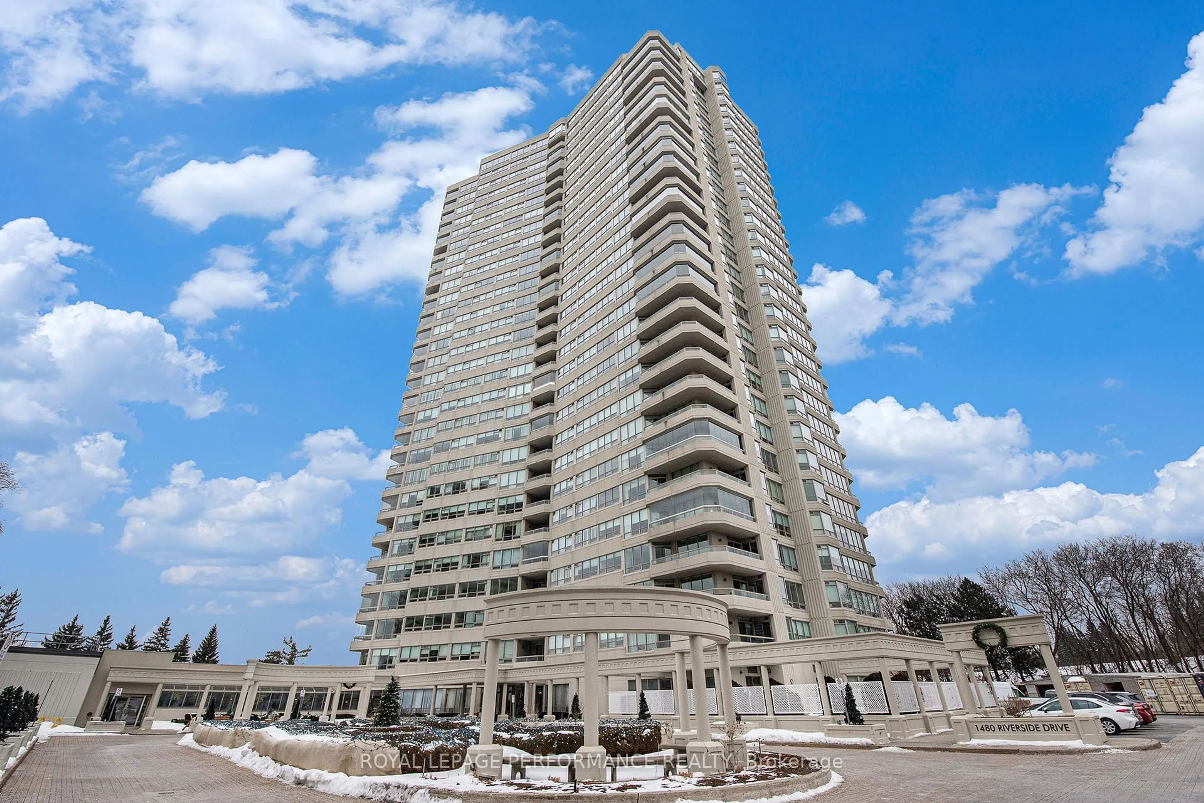 Unknown for 1480 Riverside Dr #301, Ottawa Ontario K1G 5H2