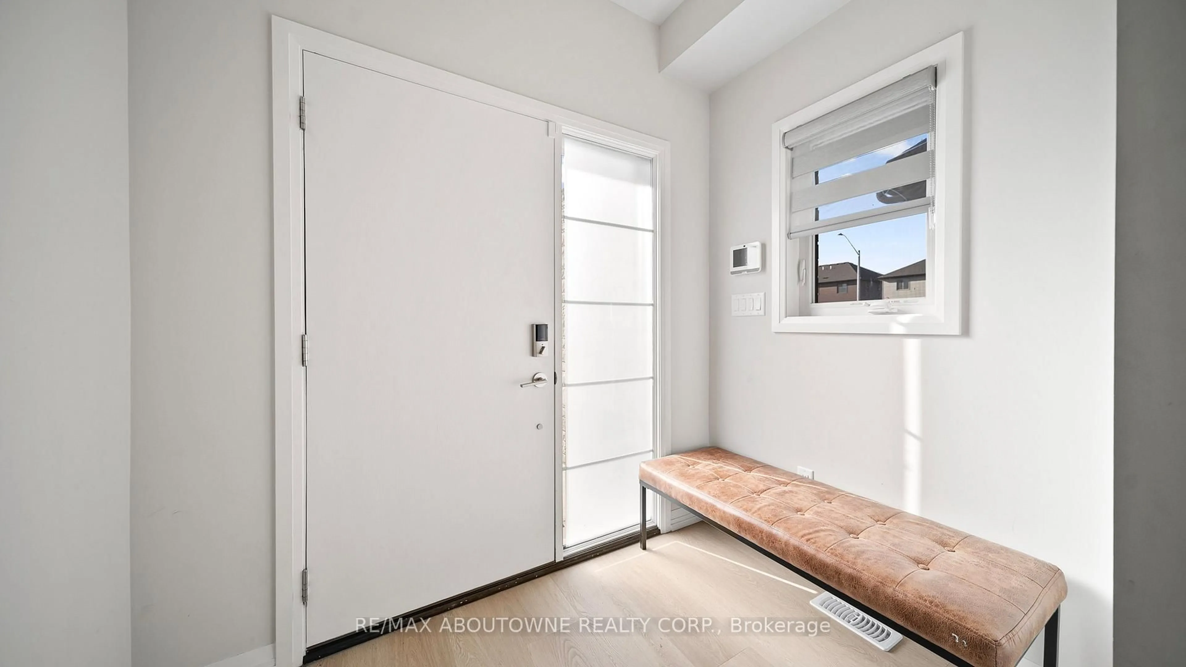 Indoor entryway for 5 Wilson Dr, Thorold Ontario L2V 0M3