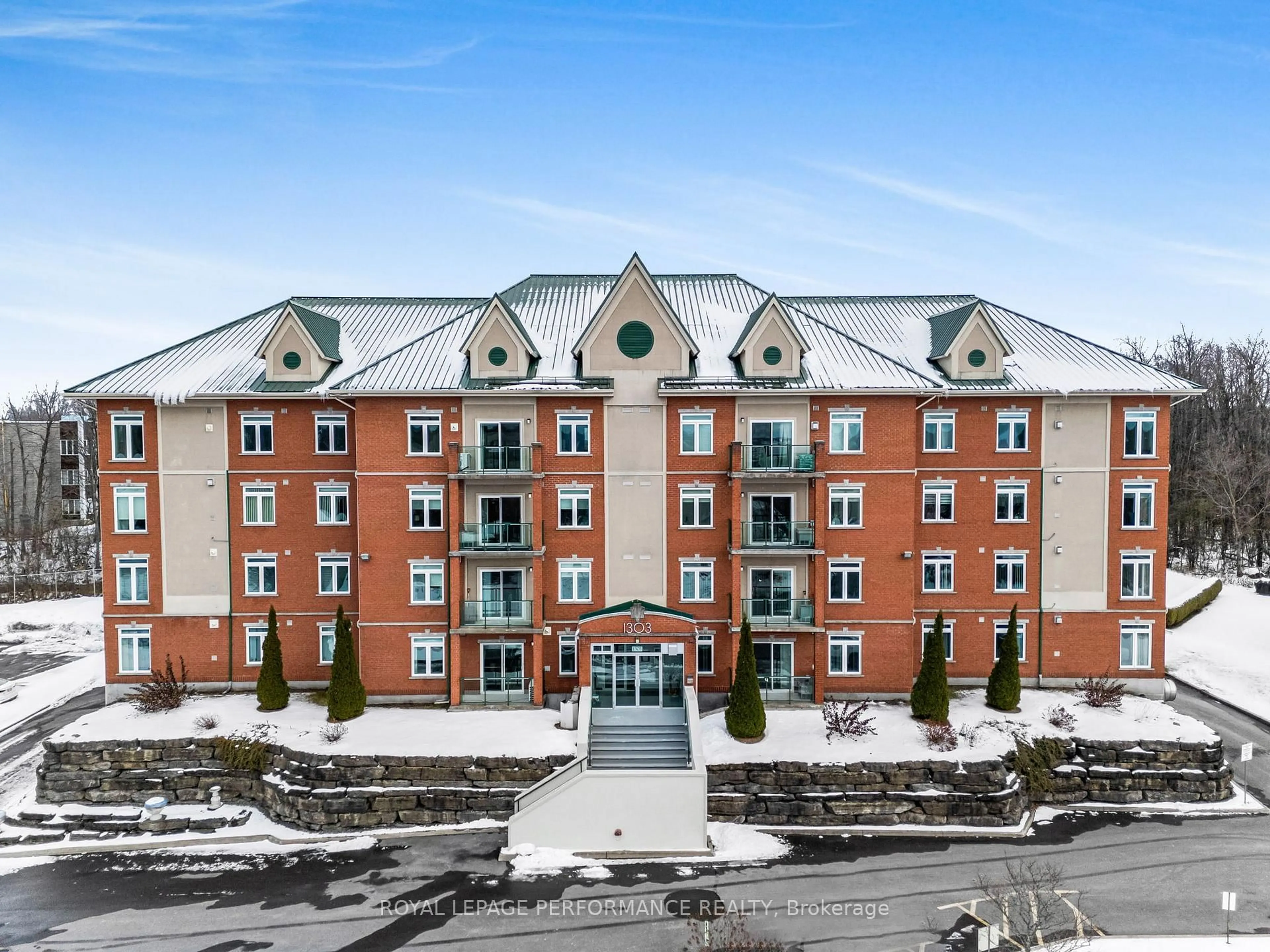 Unknown for 1303 Clement St #324, Hawkesbury Ontario K6A 3P1