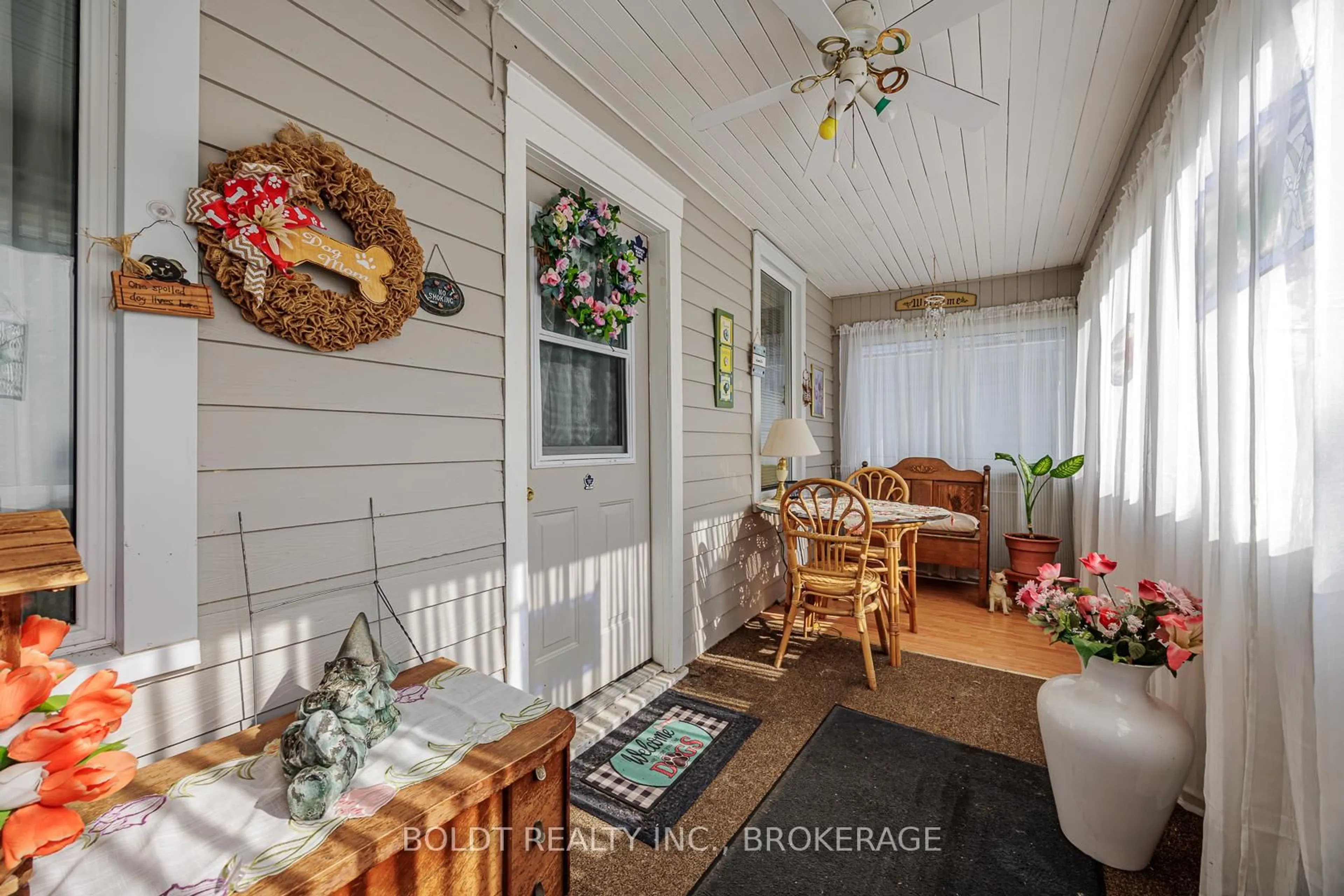 Unknown for 66 Chapel St, Thorold Ontario L2V 2E6