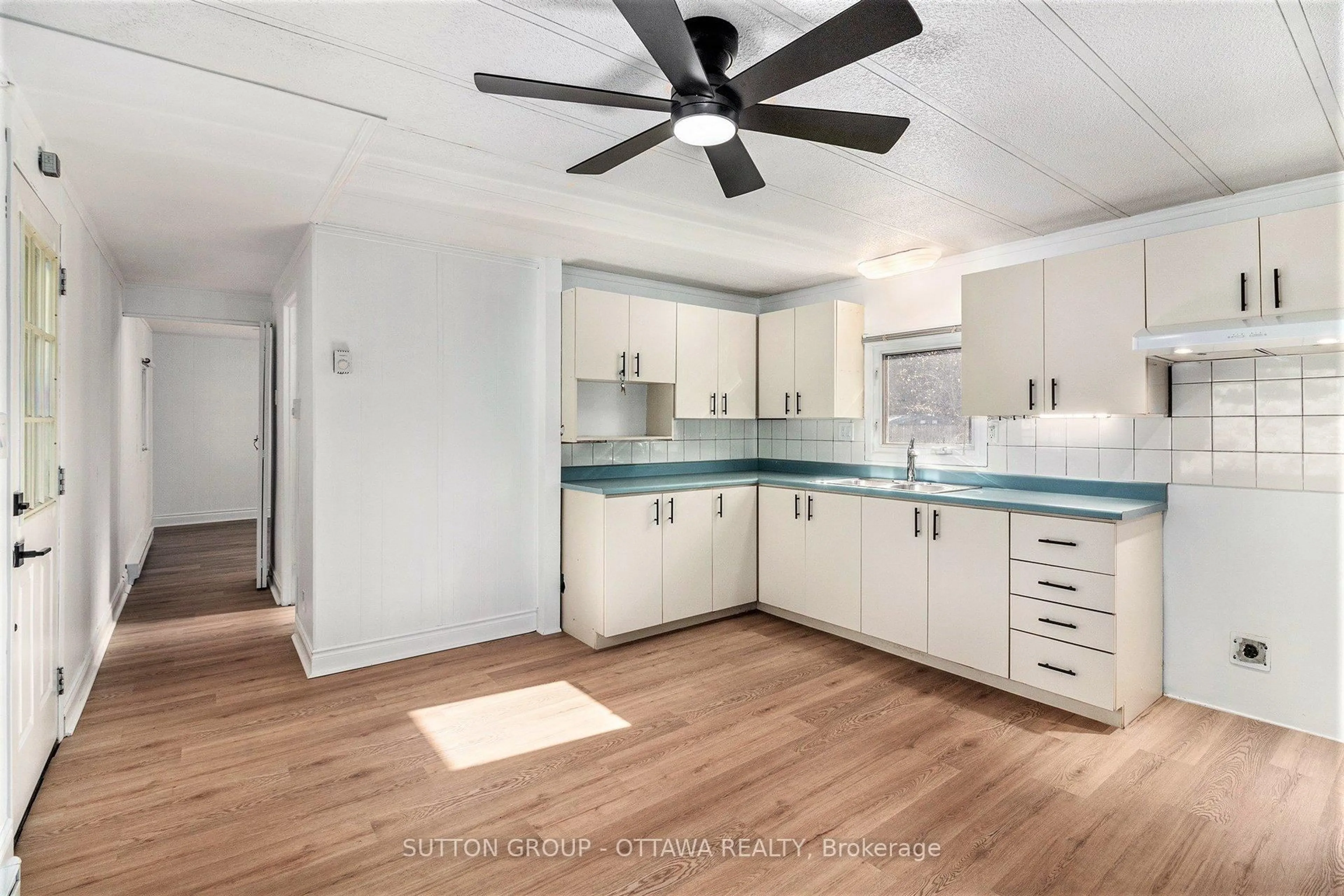 Open concept kitchen, unknown for 5620 Rockdale Rd #54, Vars Ontario K0A 3H0