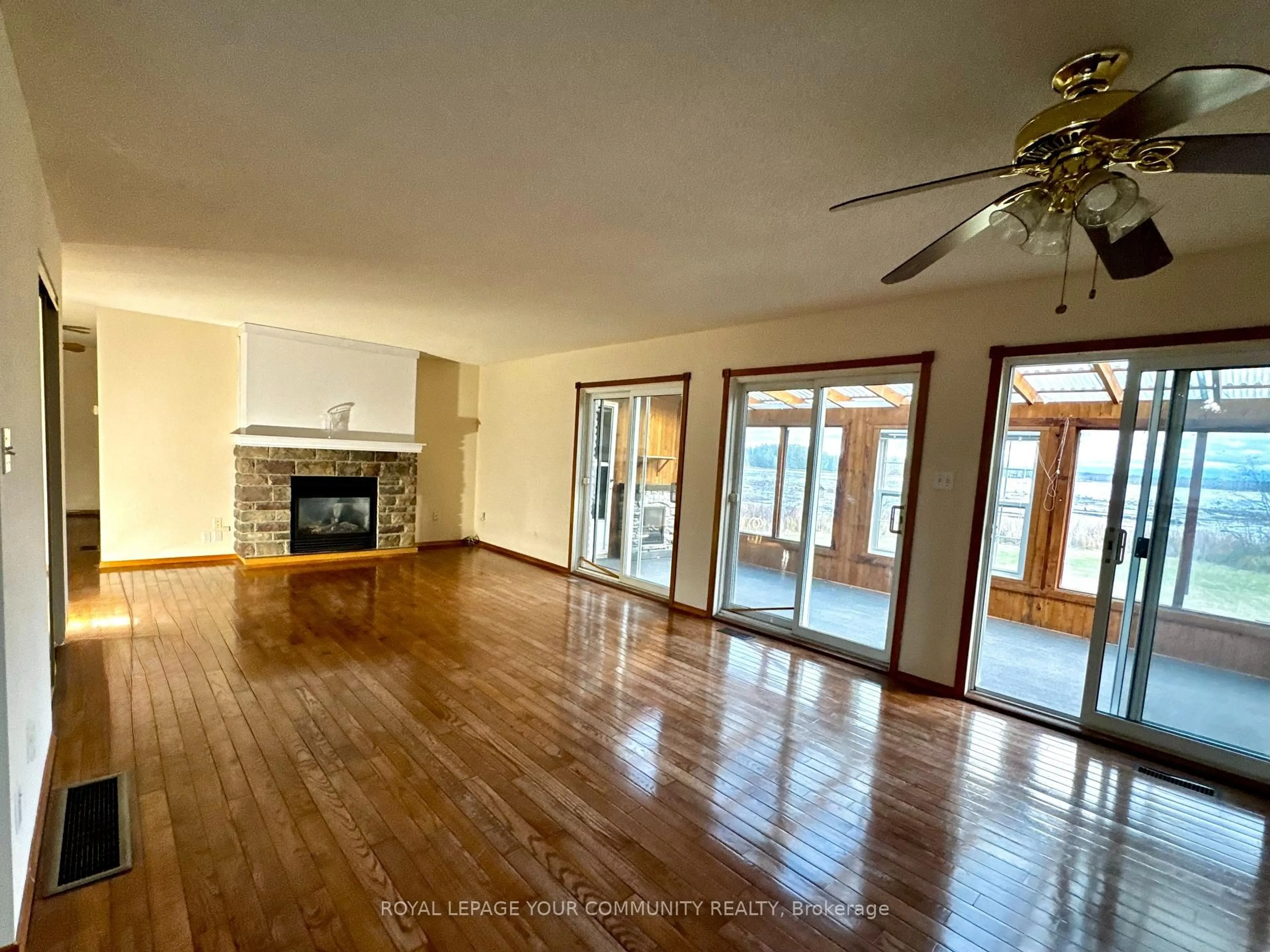 A pic of a room for 586 Rohallion Rd, Kawartha Lakes Ontario L0K 1B0