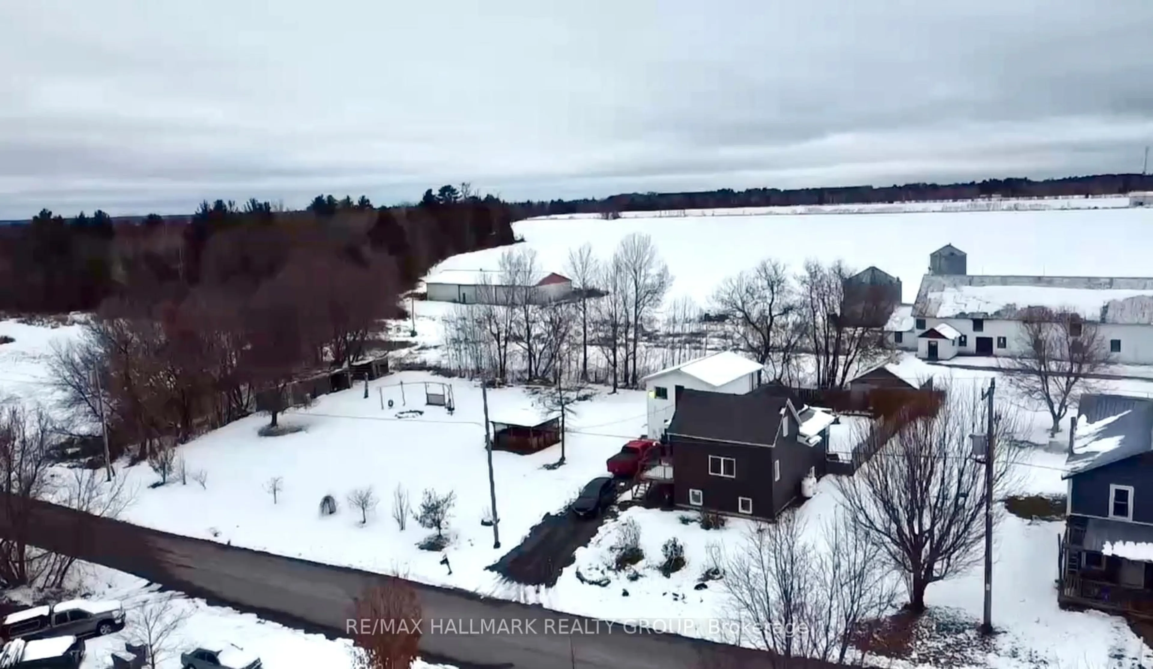 A pic from outside/outdoor area/front of a property/back of a property/a pic from drone, water/lake/river/ocean view for 2121 Con10 Concession, Alfred and Plantagenet Ontario K0B 1C0