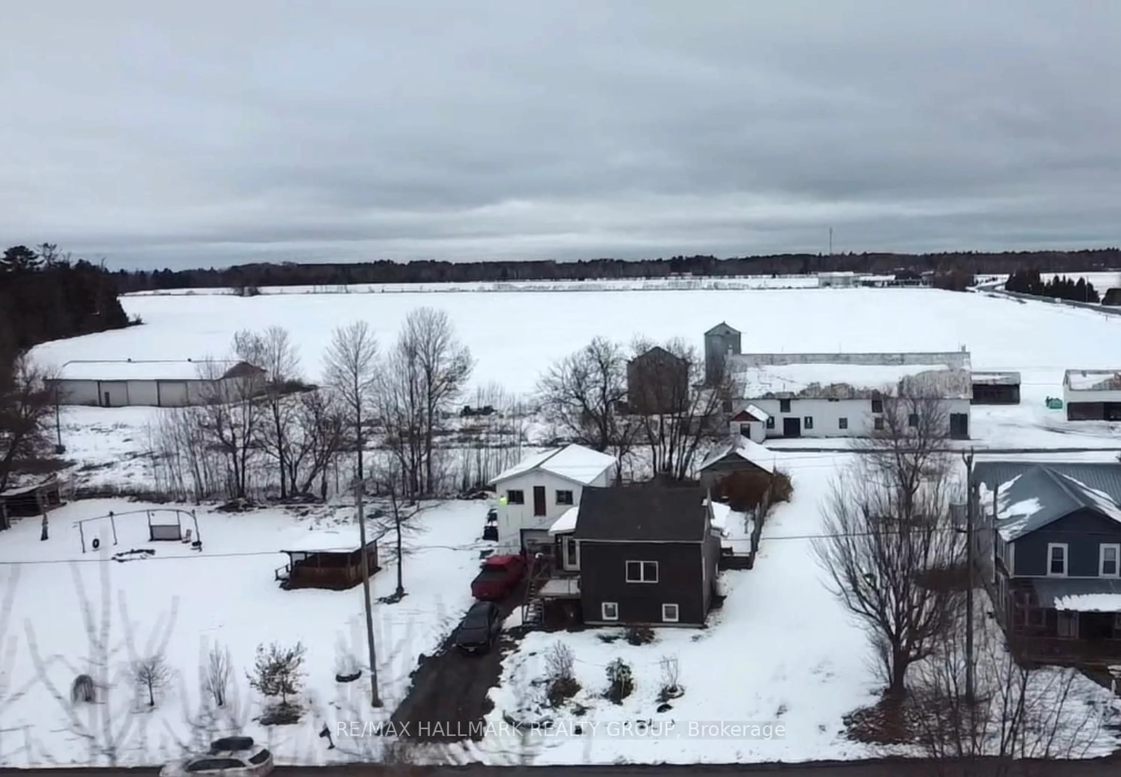 A pic from outside/outdoor area/front of a property/back of a property/a pic from drone, water/lake/river/ocean view for 2121 Con10 Concession, Alfred and Plantagenet Ontario K0B 1C0