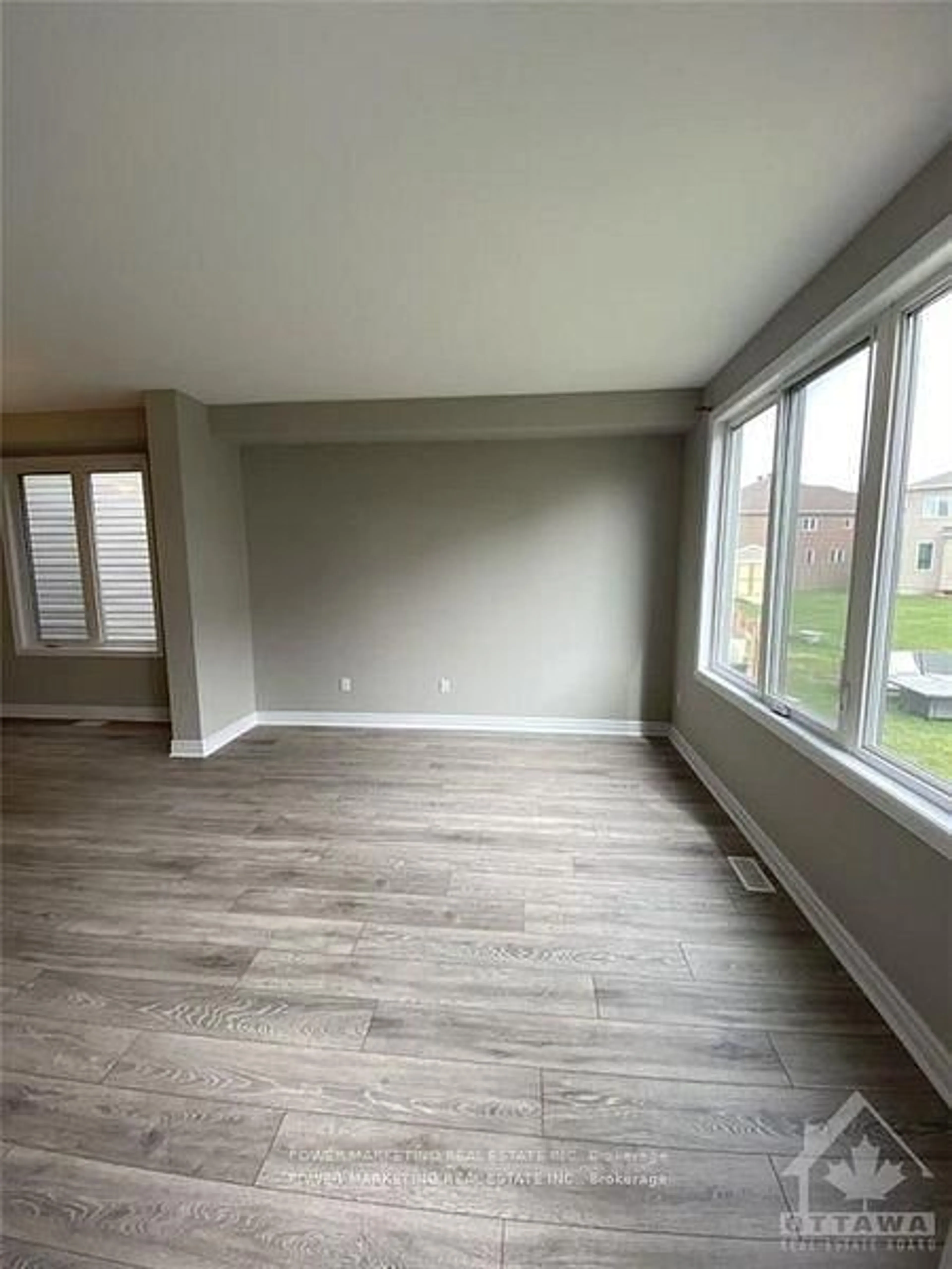 A pic of a room for 618 DECOEUR Dr, Ottawa Ontario K4A 1G9