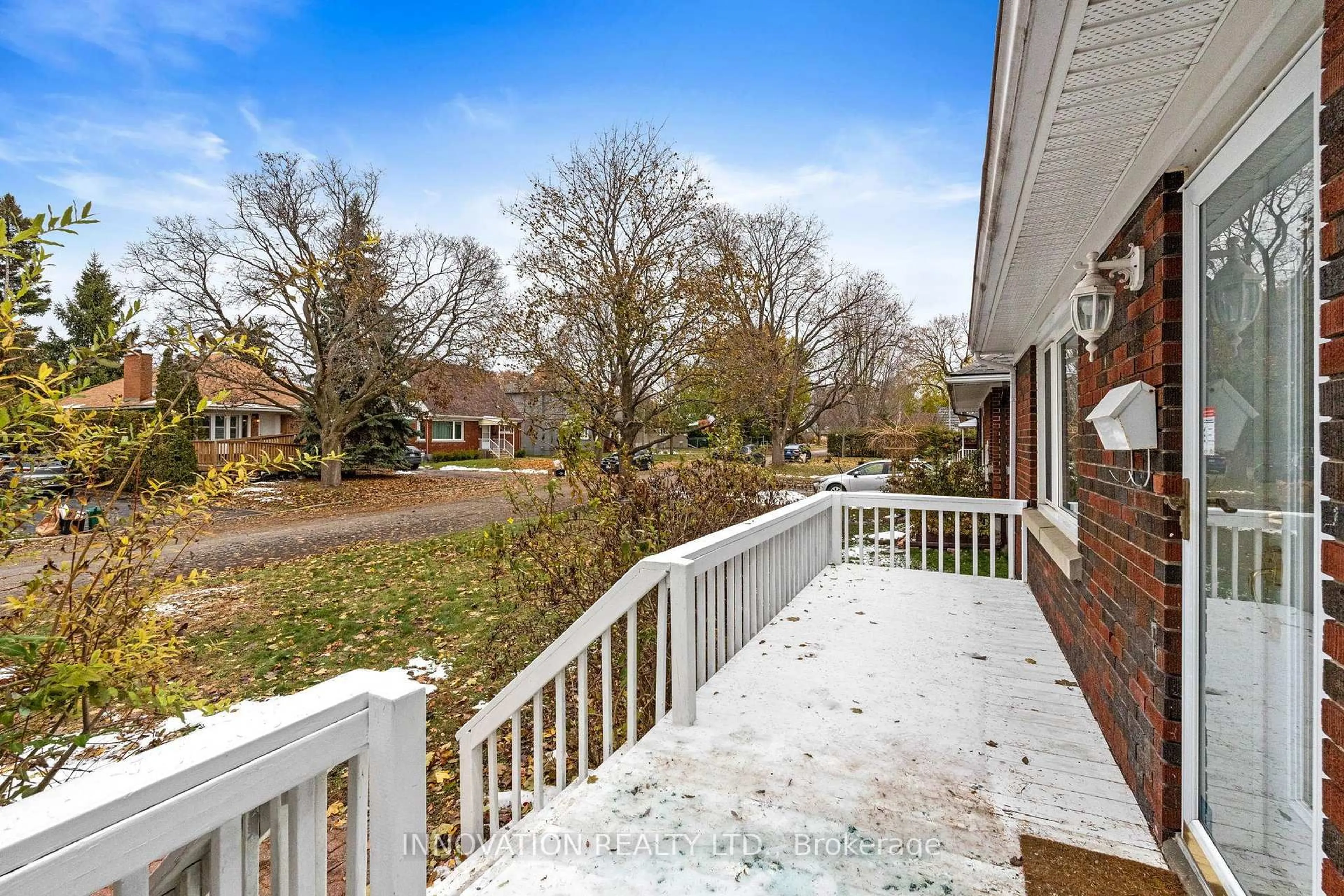 Patio, unknown for 542 Wolffdale Cres, Ottawa Ontario K1K 1N5