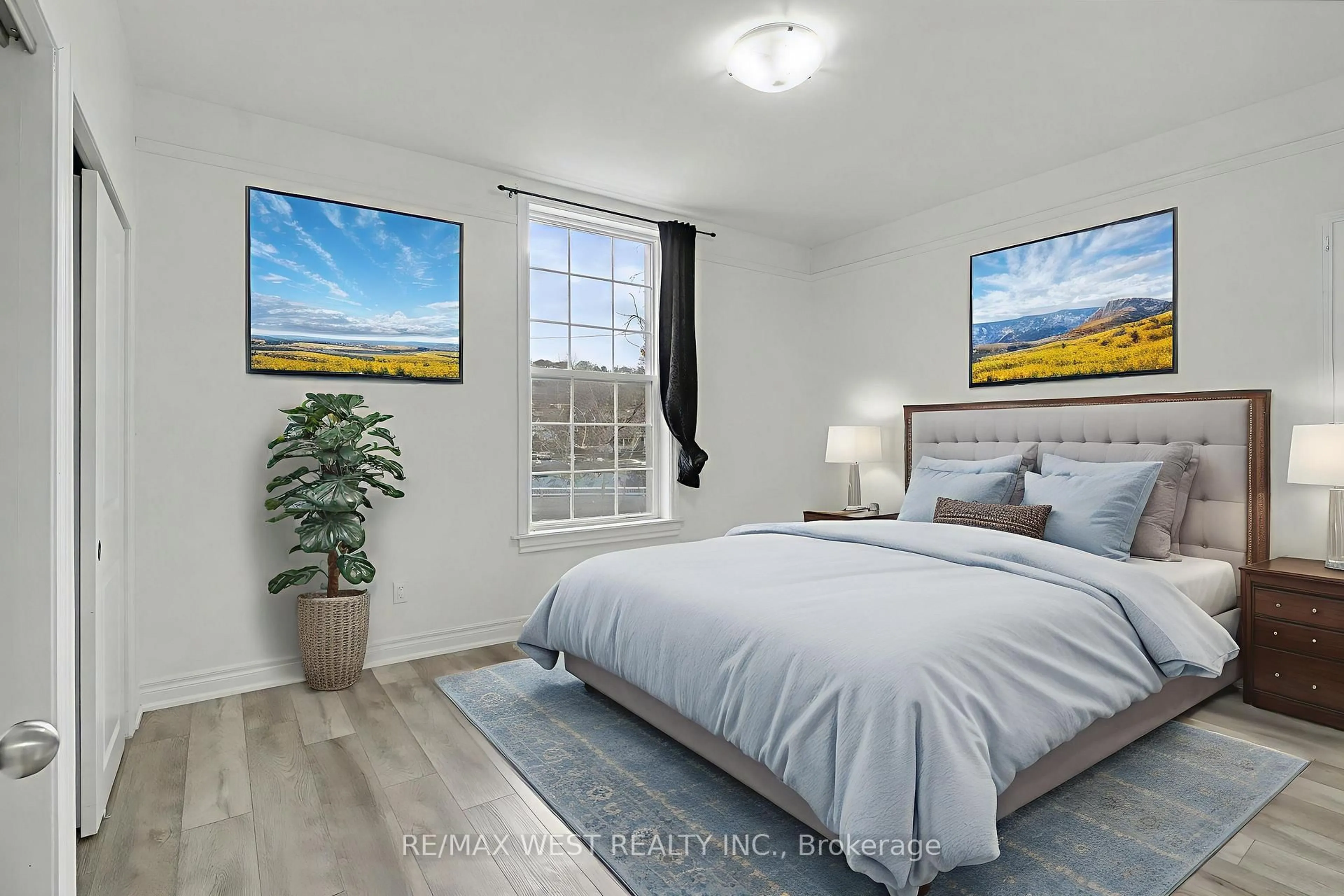 A pic of a room for 287 Hunter St, Hamilton Ontario L8N 1N5