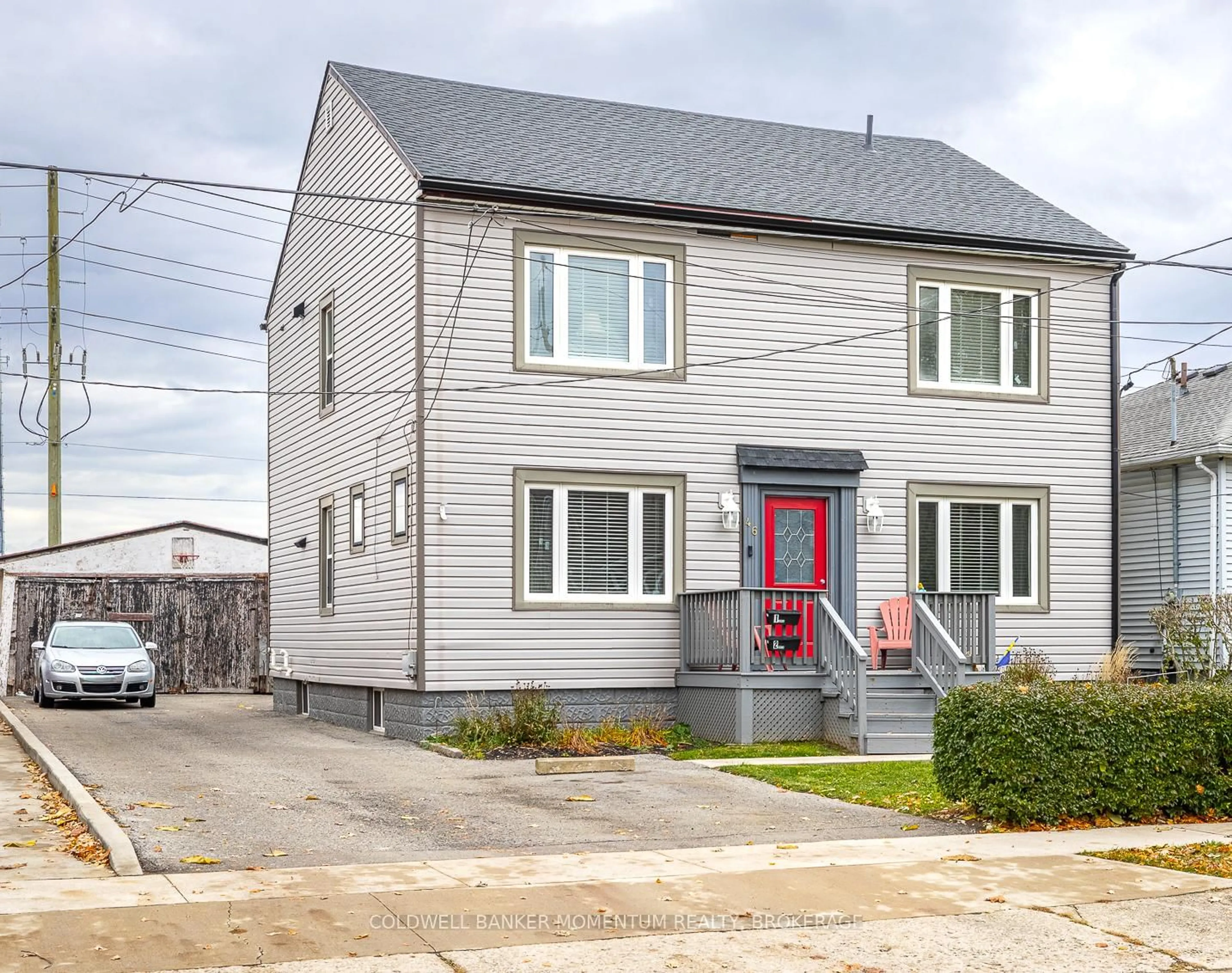 Home with brick exterior material, street for 46 Harold Ave, Welland Ontario L3B 1J5