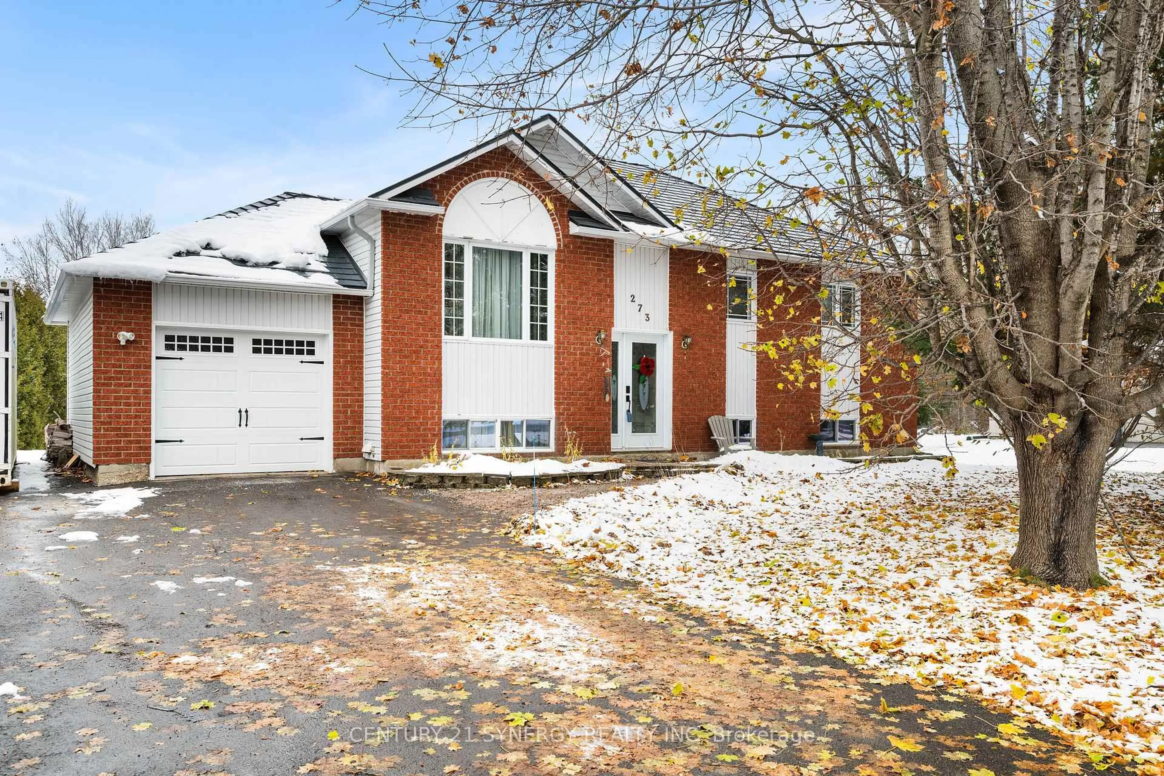Home with brick exterior material, street for 273 Oakwood Dr, Clarence-Rockland Ontario K4K 1K9