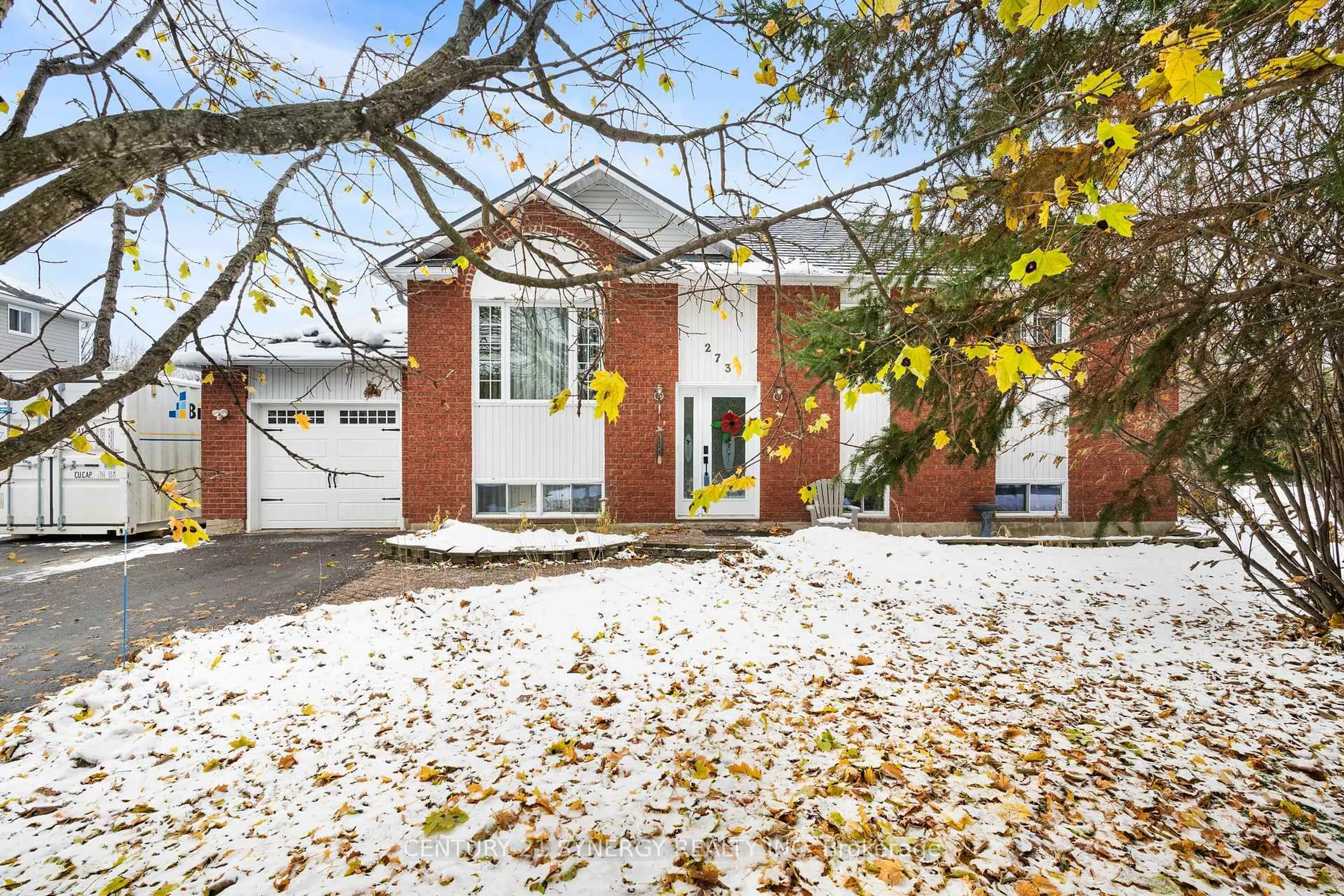 Home with brick exterior material, street for 273 Oakwood Dr, Clarence-Rockland Ontario K4K 1K9