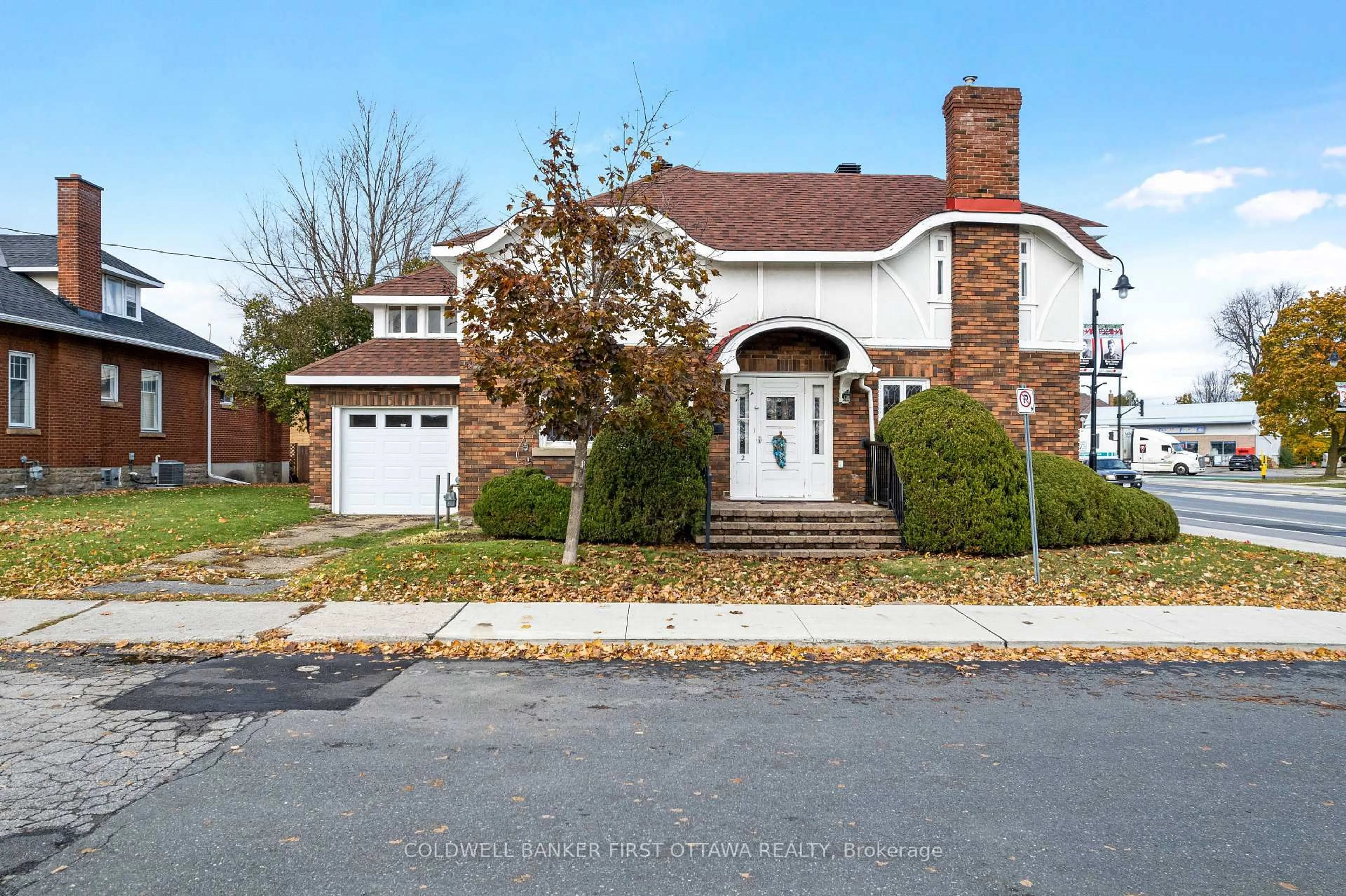 Home with brick exterior material, street for 2 Gladstone Ave, Smiths Falls Ontario K7A 1R3