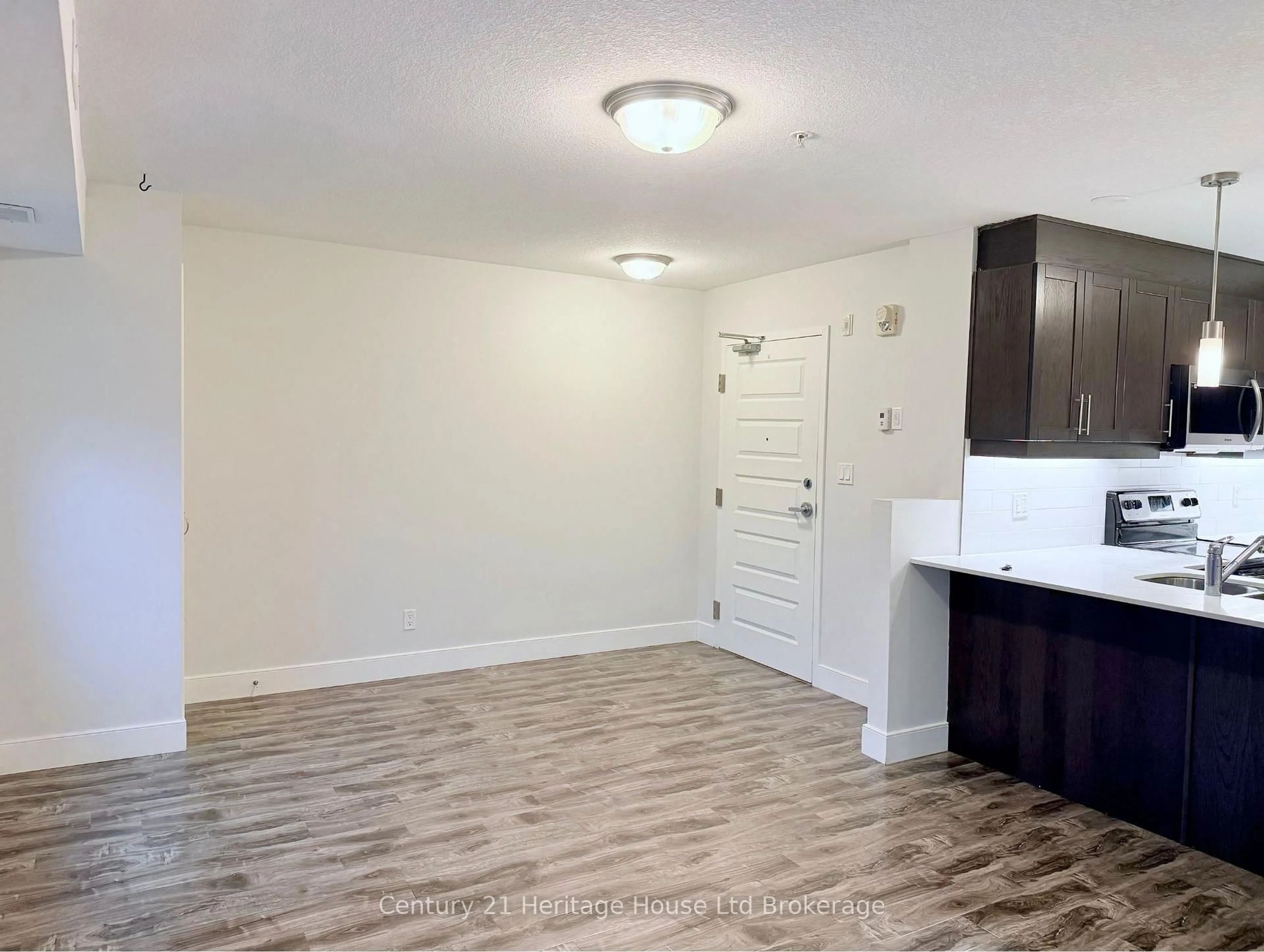 A pic of a room for 34 Brock St #201, Woodstock Ontario N4S 3B5