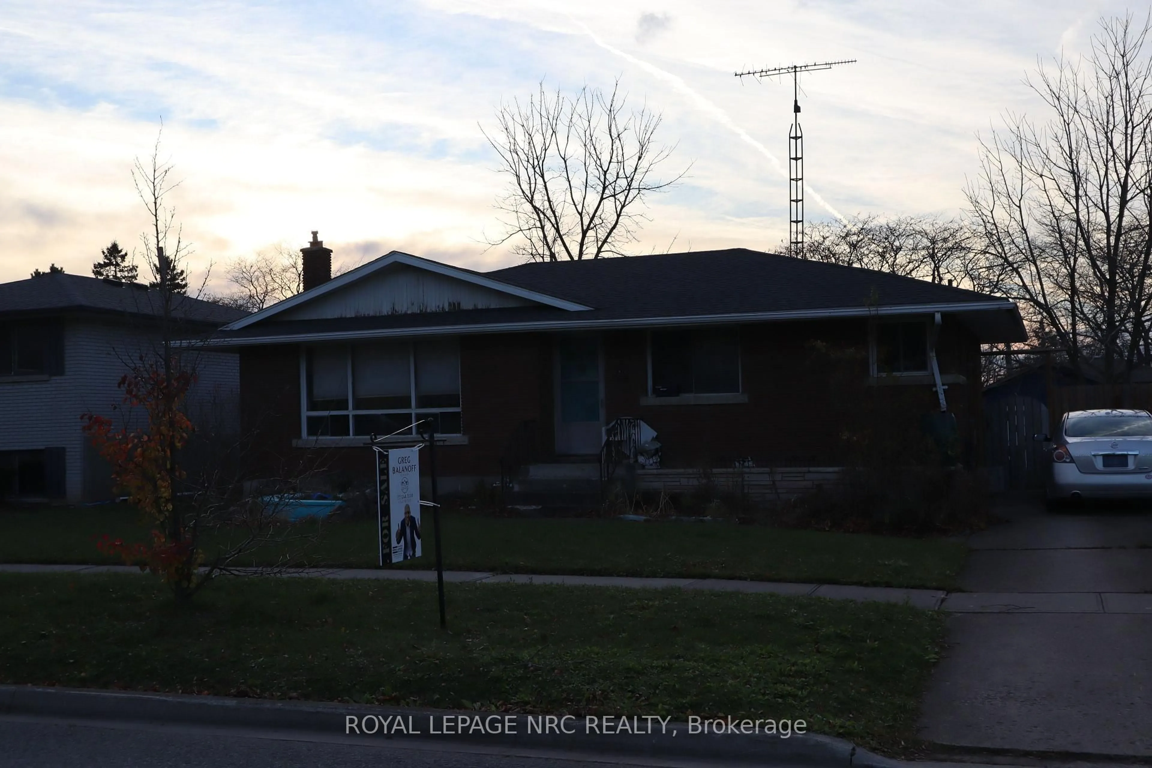 Unknown for 21 Clearview Hts, St. Catharines Ontario L2T 2W2