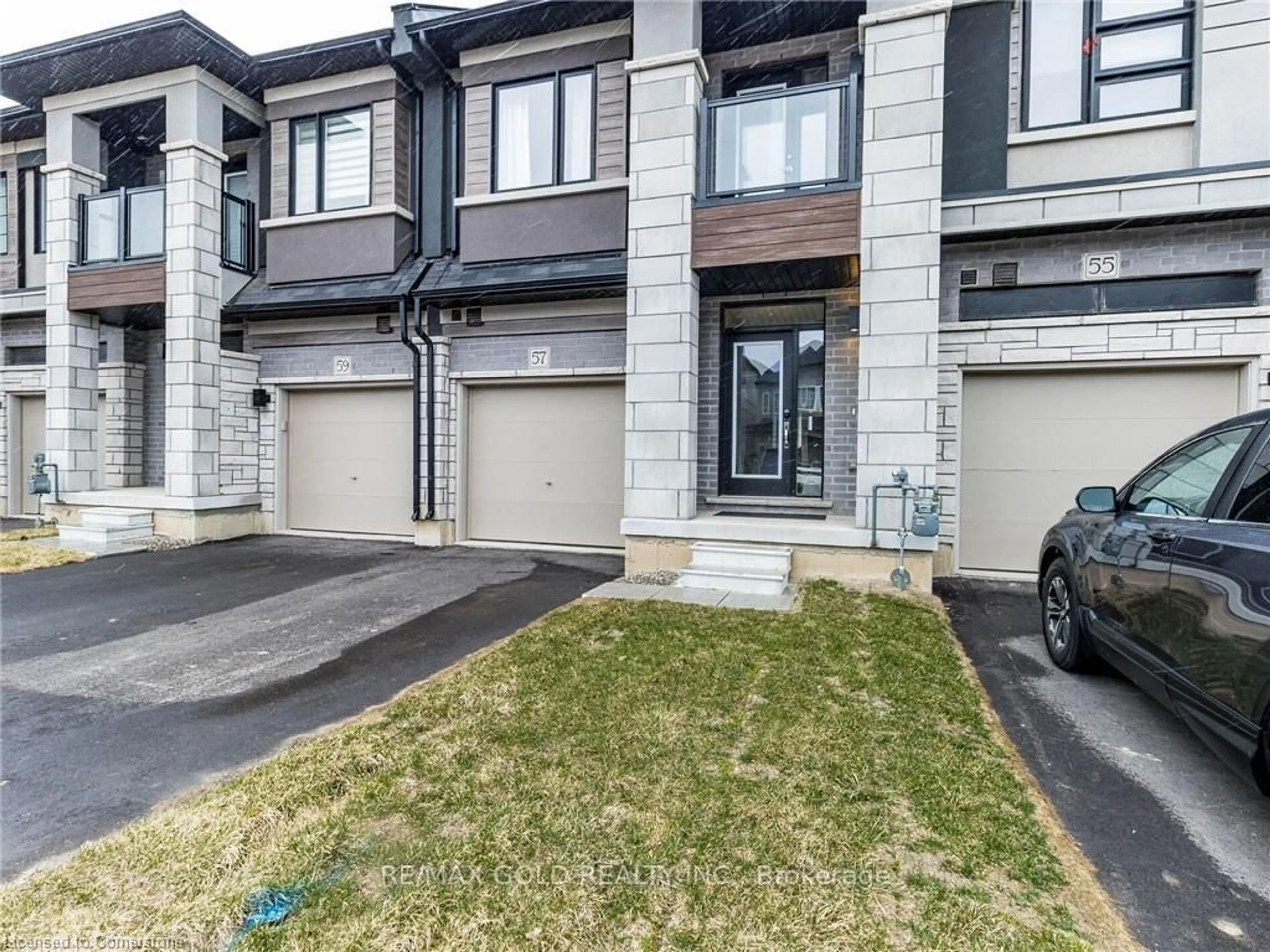 A pic from outside/outdoor area/front of a property/back of a property/a pic from drone, street for 57 George Brier Dr, Brant Ontario N3L 0L8