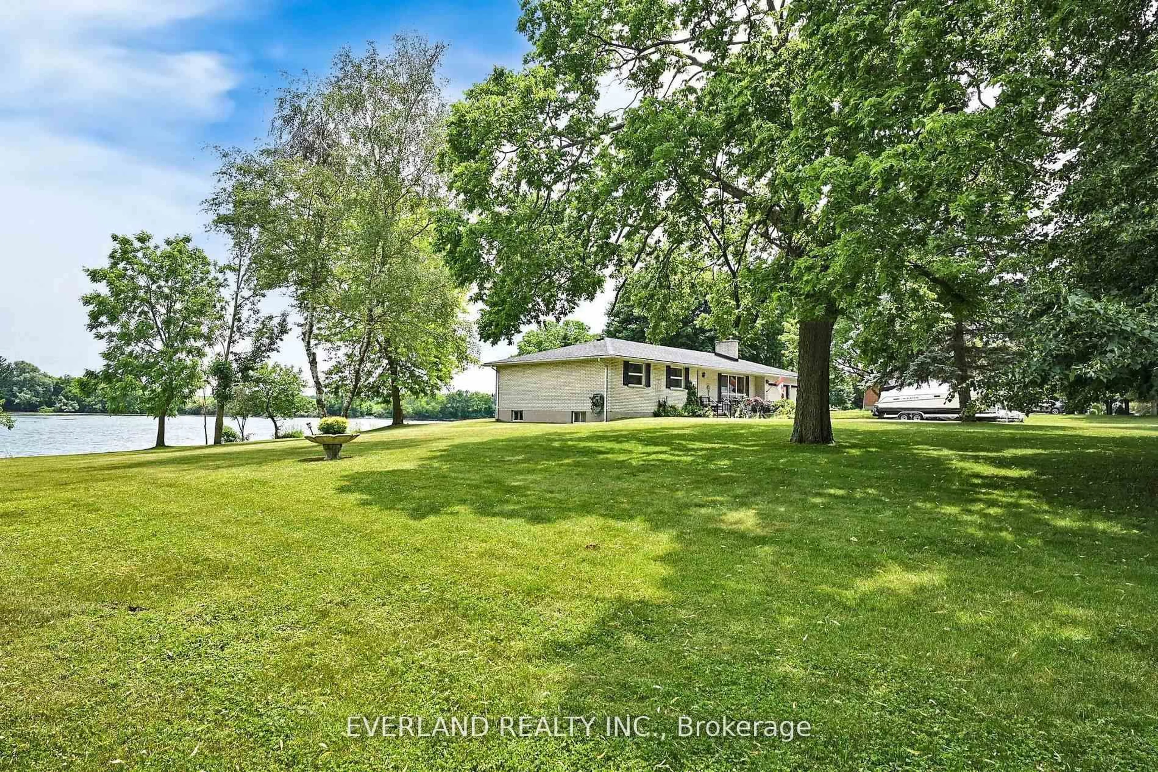 A pic from outside/outdoor area/front of a property/back of a property/a pic from drone, water/lake/river/ocean view for 583386 HAMILTON Rd, South-West Oxford Ontario N5C 3J7