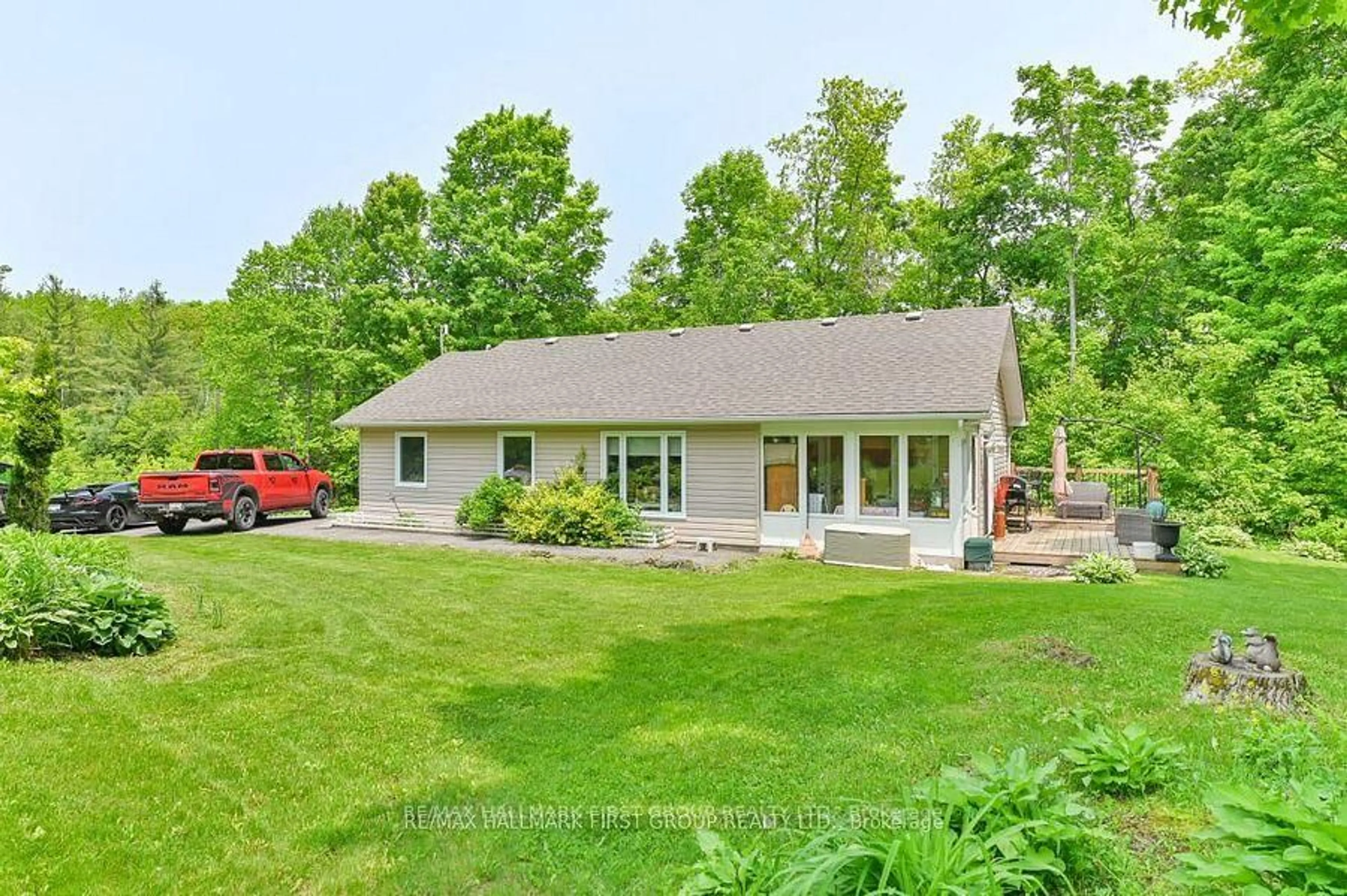 A pic from outside/outdoor area/front of a property/back of a property/a pic from drone, water/lake/river/ocean view for 1571 Cordova Rd, Limoges Ontario K0K 2M0