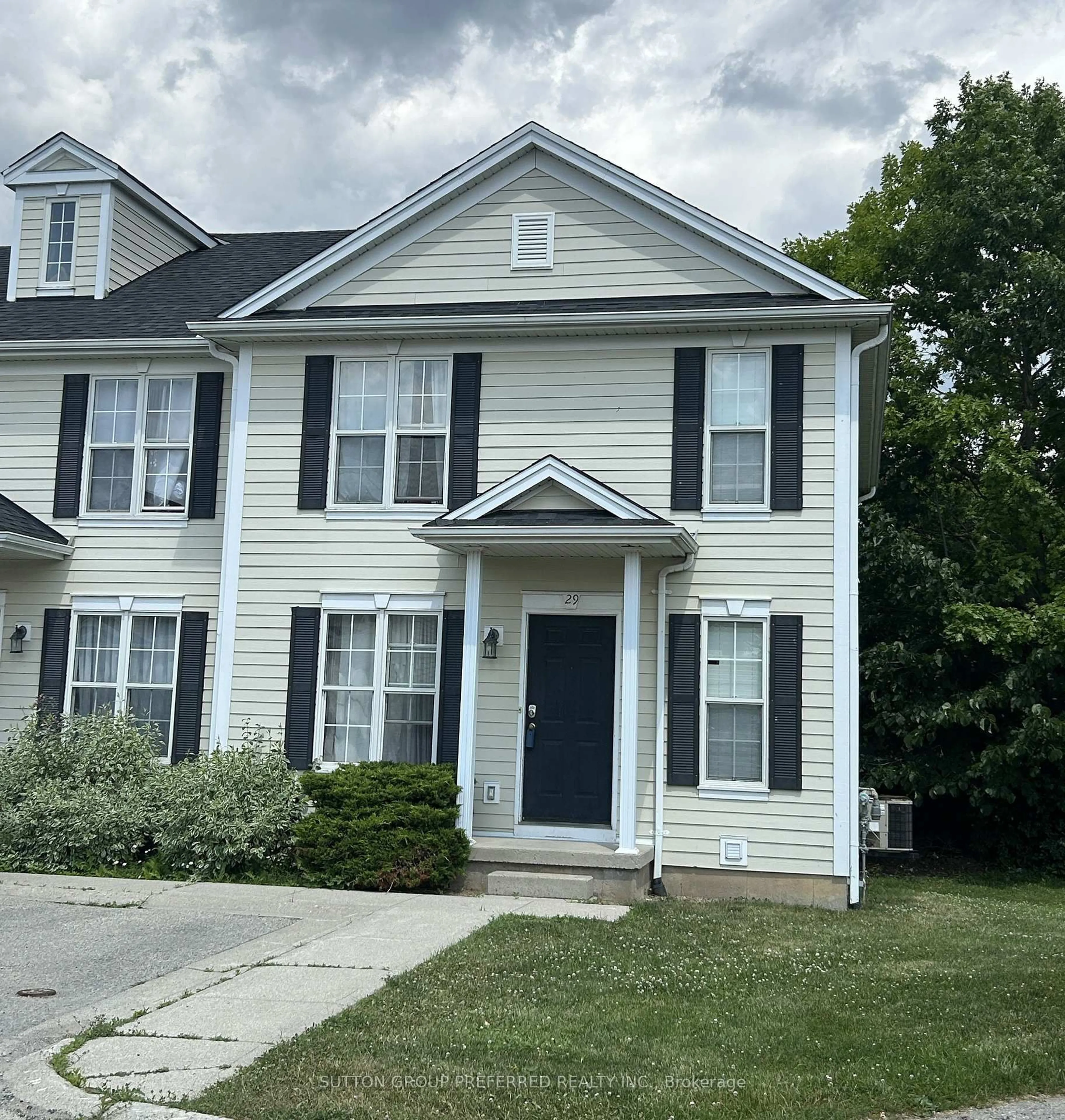 Home with vinyl exterior material, street for 600 Sarnia Rd #29, London North Ontario N6G 5M5