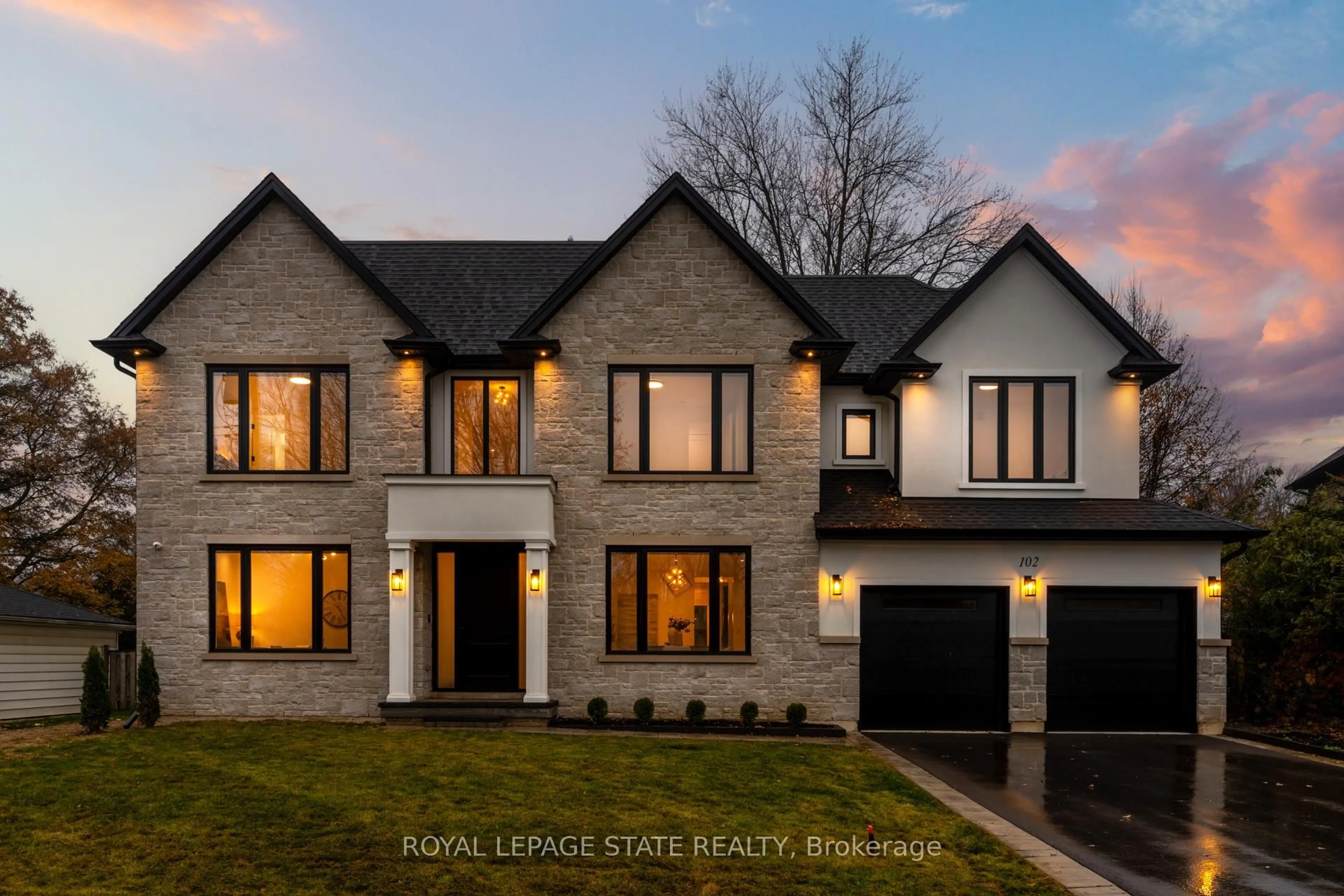 Home with brick exterior material, street for 102 Cumming Crt, Hamilton Ontario L9G 1V3