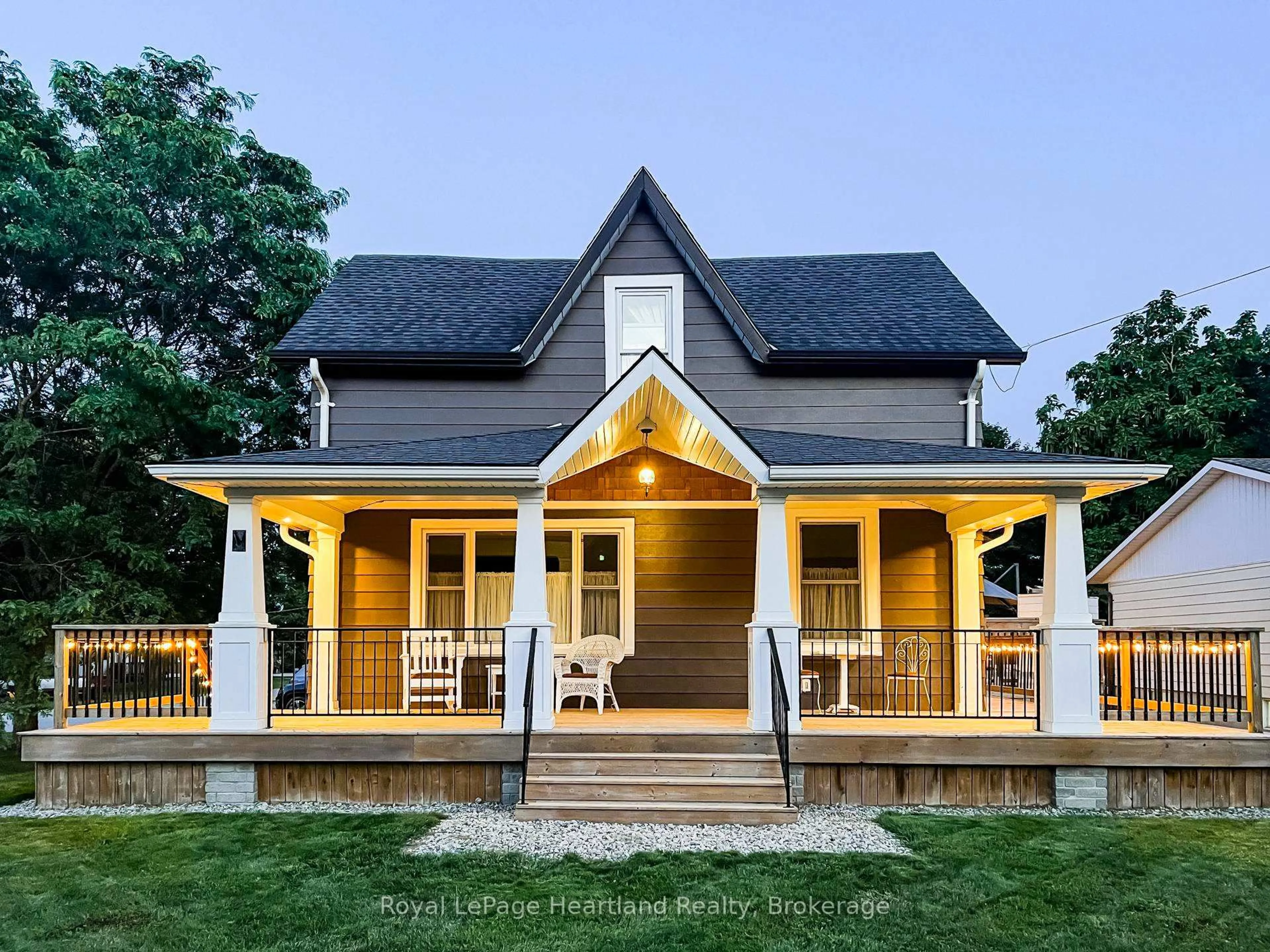 Home with vinyl exterior material, unknown for 273 Hamilton St, North Huron Ontario N0M 1H0