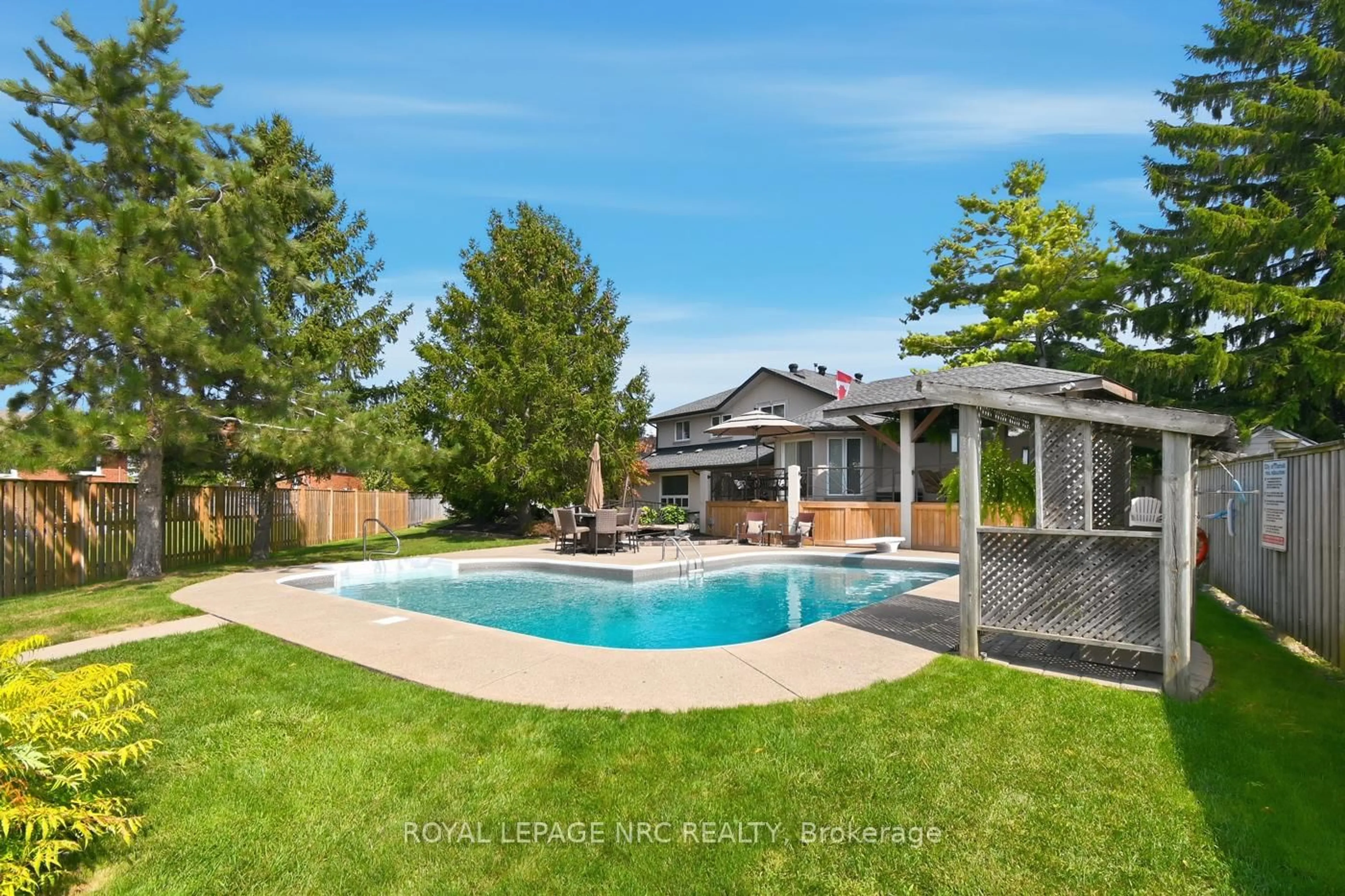 Pool for 12 Fuller Cres, Thorold Ontario L2V 4B9
