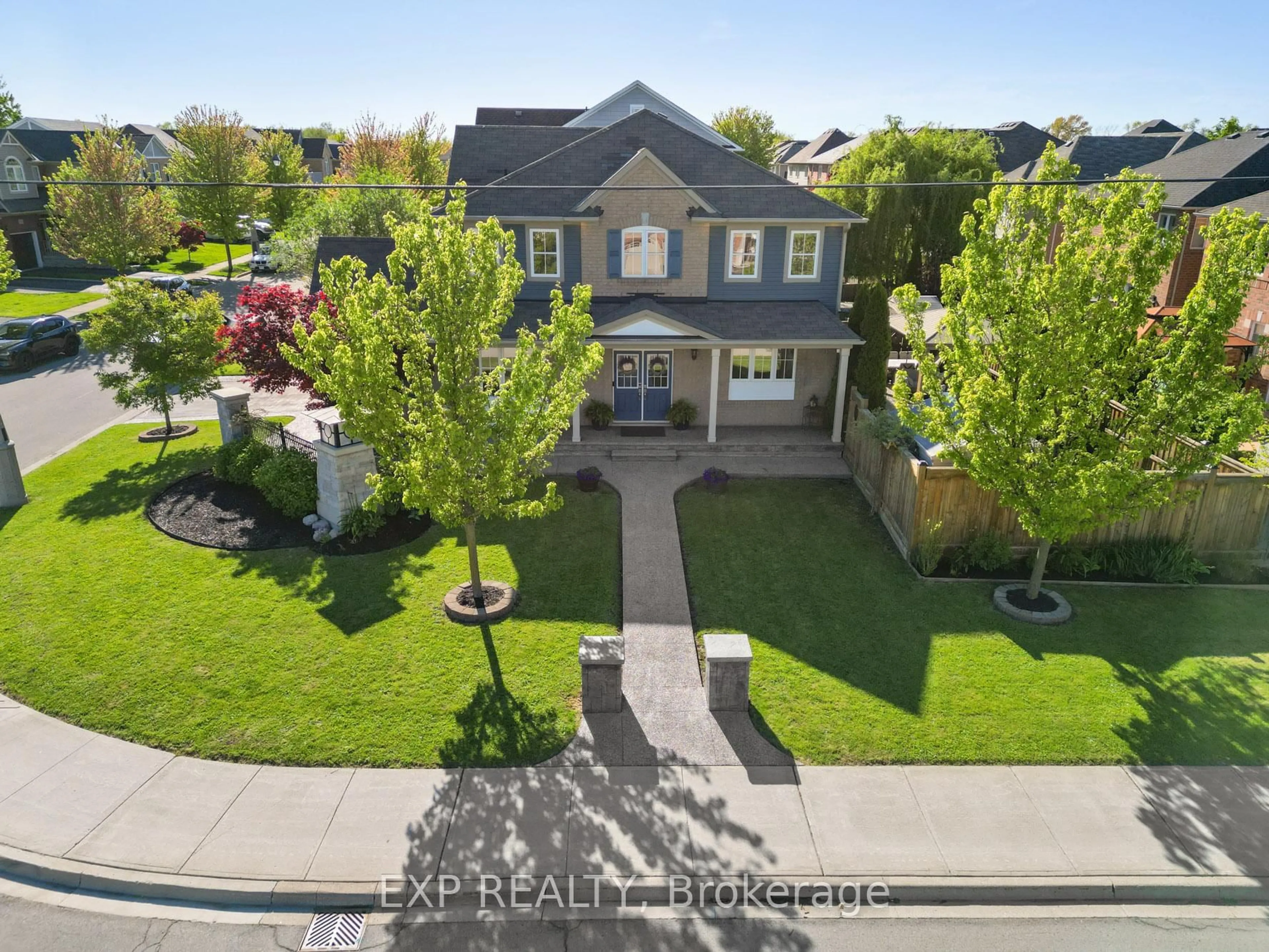 A pic from outside/outdoor area/front of a property/back of a property/a pic from drone, street for 563 Fifty Rd, Hamilton Ontario L8E 5T5