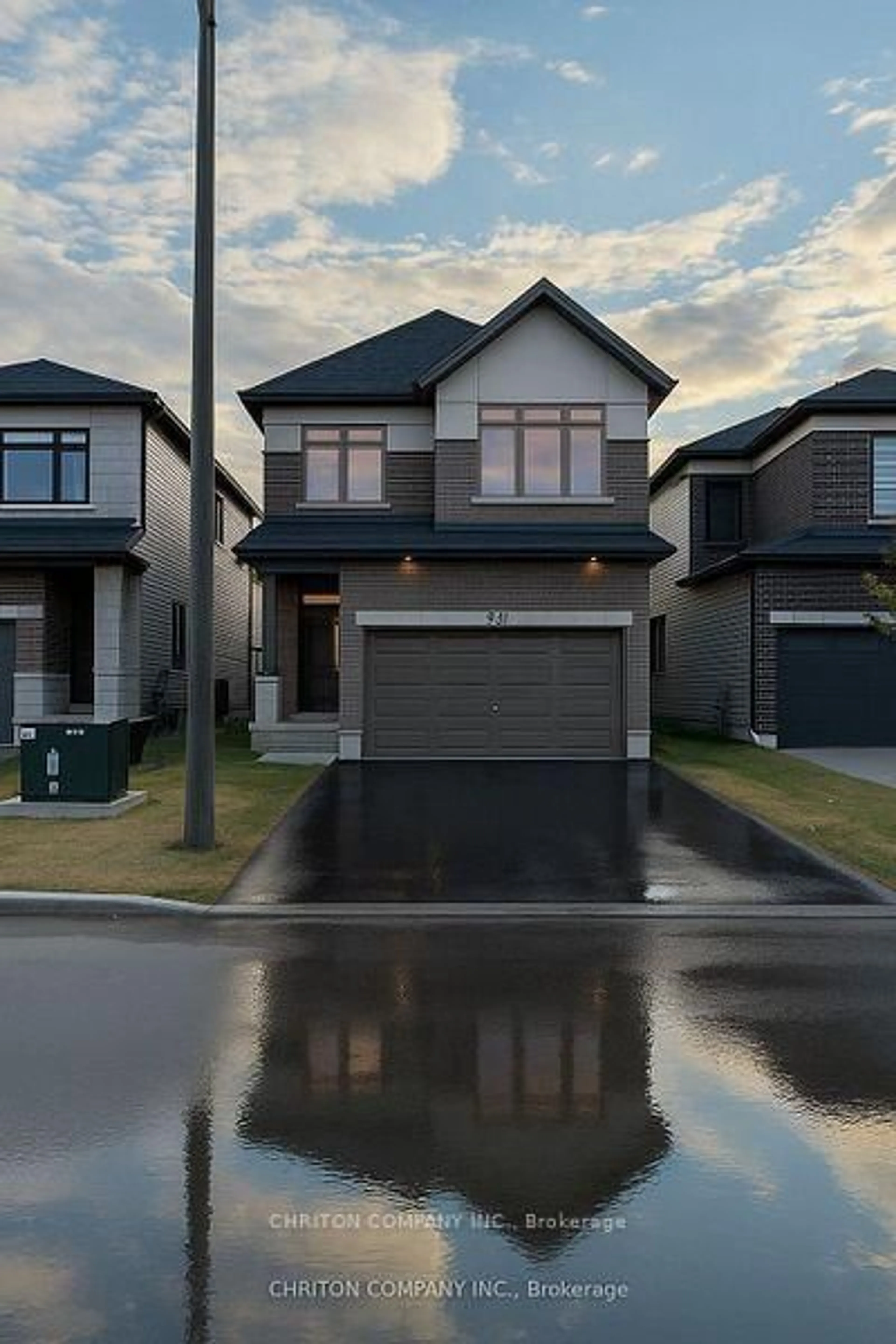 Unknown for 941 BECKTON Hts, Ottawa Ontario K2S 2X5