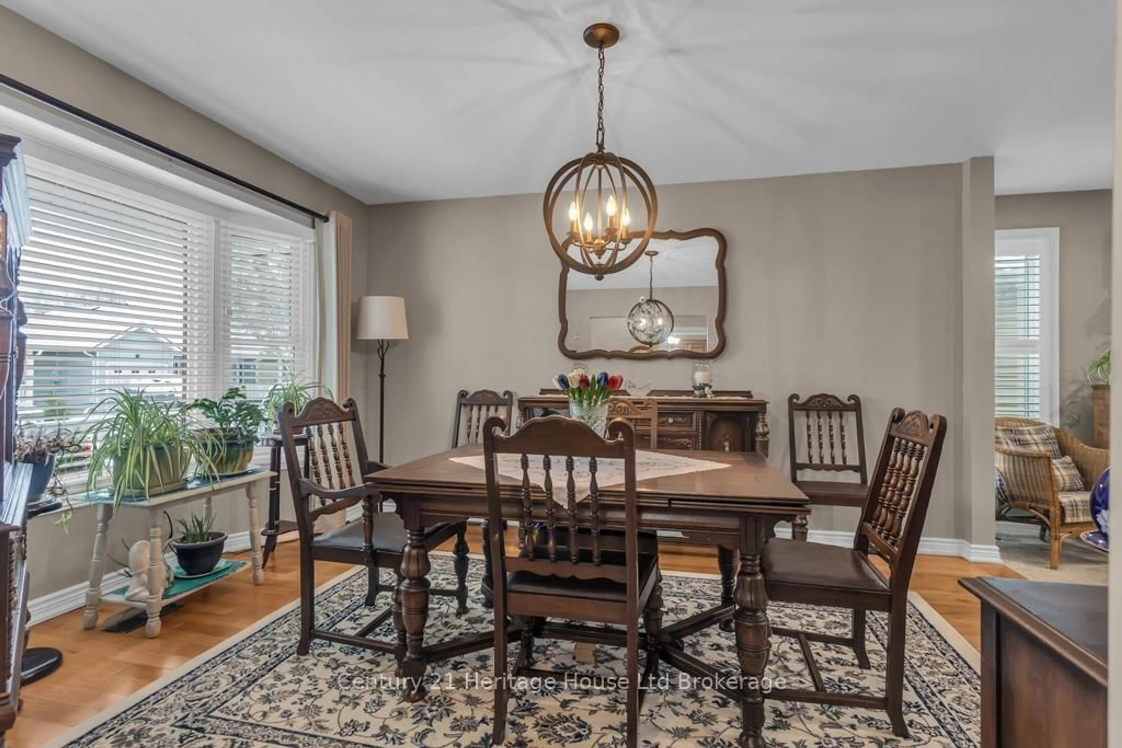 Dining room, wood/laminate floor for 57 Edwin Cres, Tillsonburg Ontario N4G 5H6