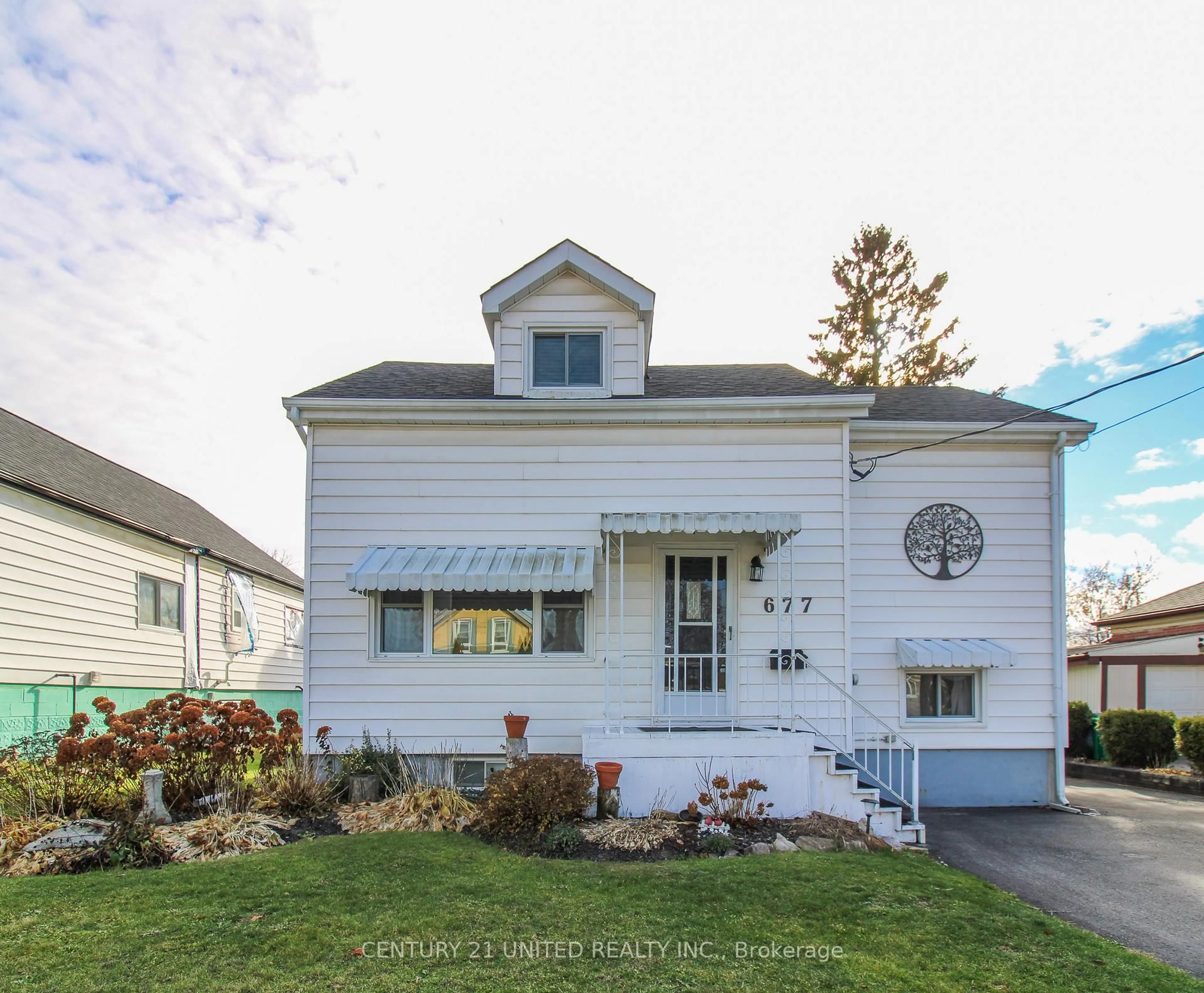 Home with vinyl exterior material, street for 677 Orpington Rd, Peterborough Ontario K9J 4A5