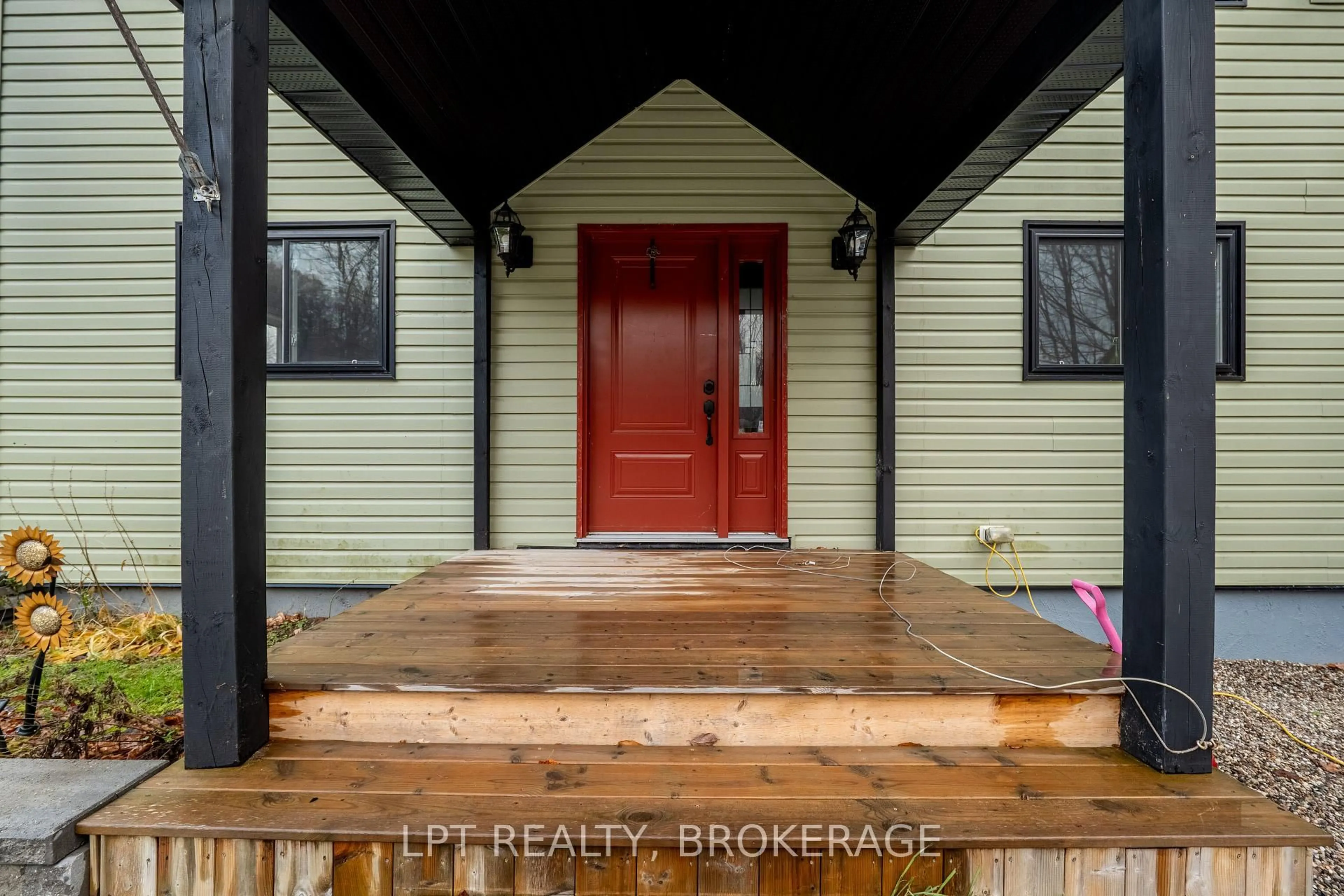 Indoor entryway for 1857 Crow Lake Rd, Maberly Ontario K0H 2B0