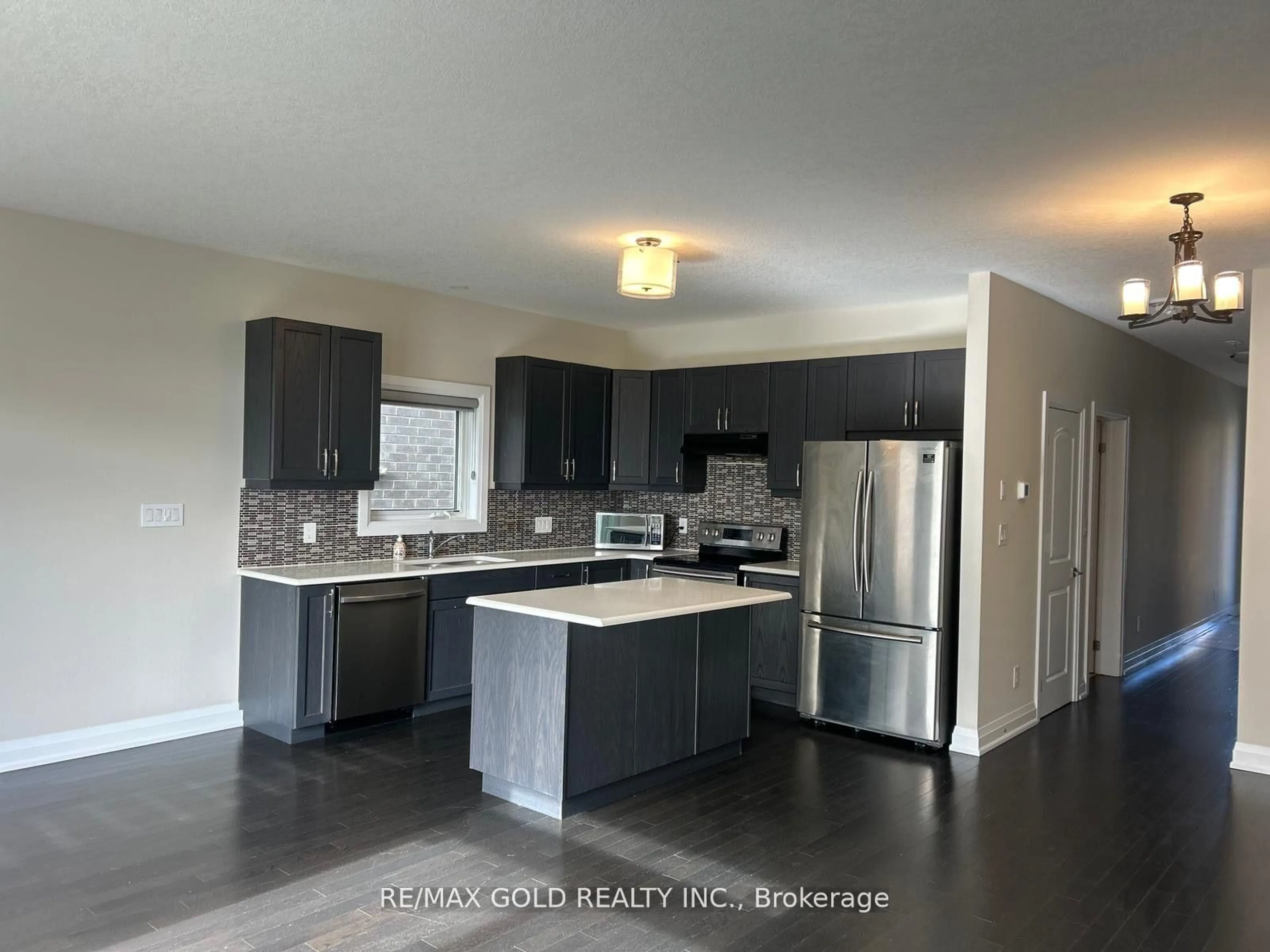 Open concept kitchen, unknown for 352 Sedgewood St, Kitchener Ontario N2P 0H9